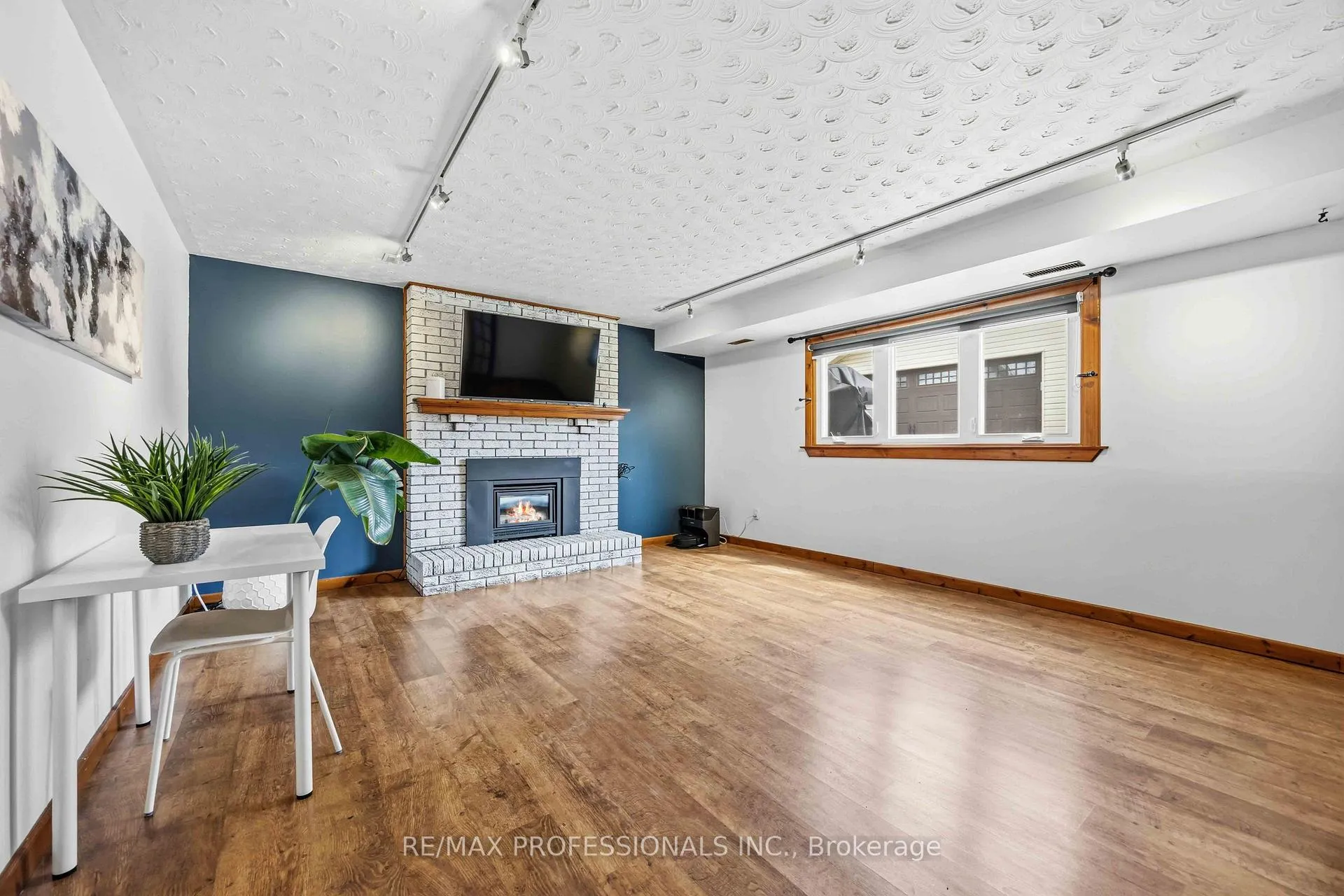 Photo 27 of 812 Danbury Crescent, Sarnia — HOMEH