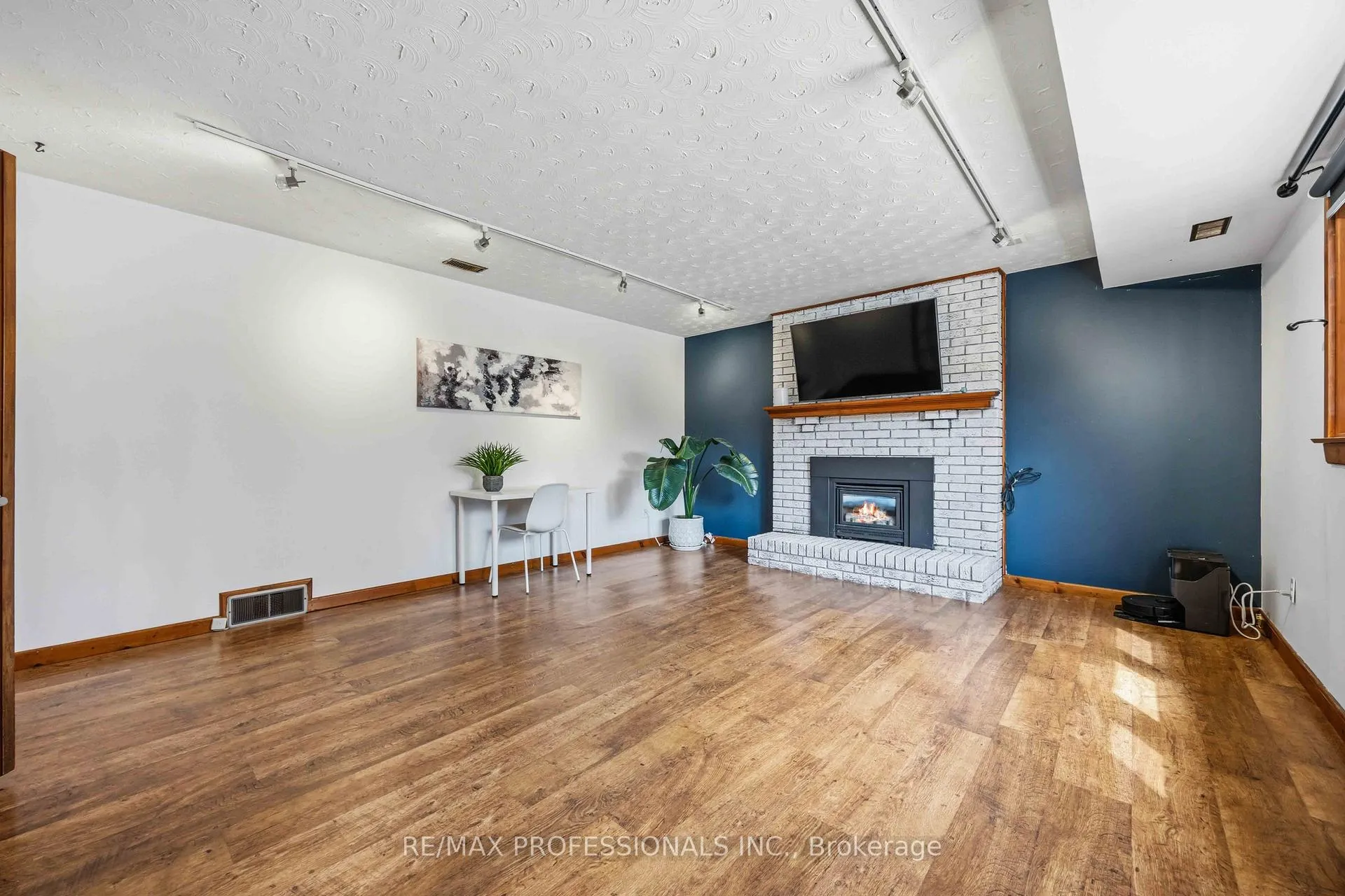 Photo 28 of 812 Danbury Crescent, Sarnia — HOMEH