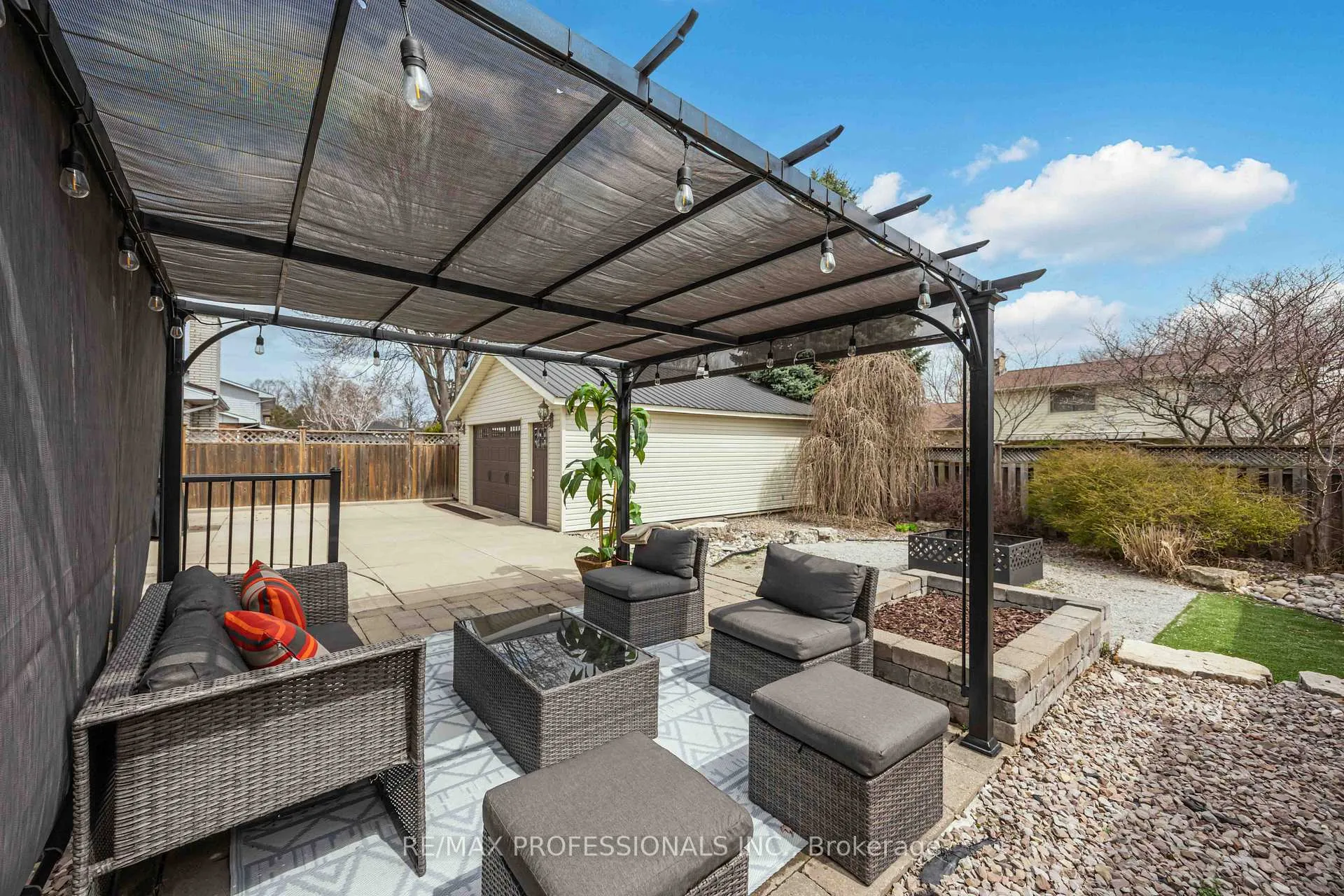 Photo 43 of 812 Danbury Crescent, Sarnia — HOMEH