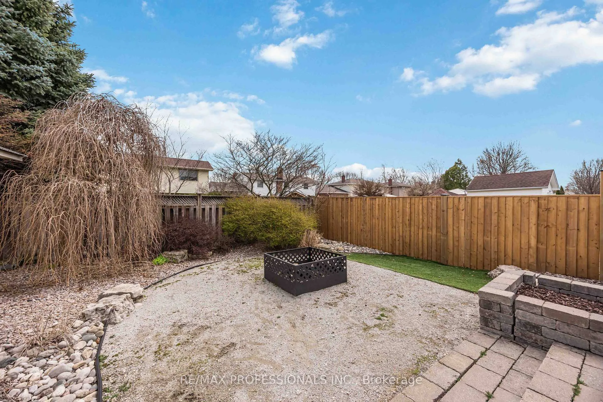 Photo 44 of 812 Danbury Crescent, Sarnia — HOMEH