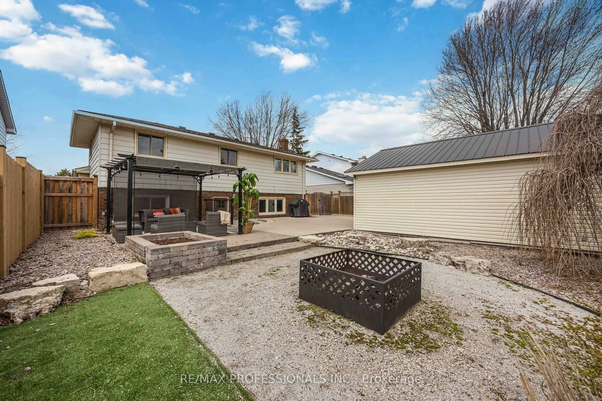 Photo 45 of 812 Danbury Crescent, Sarnia — HOMEH