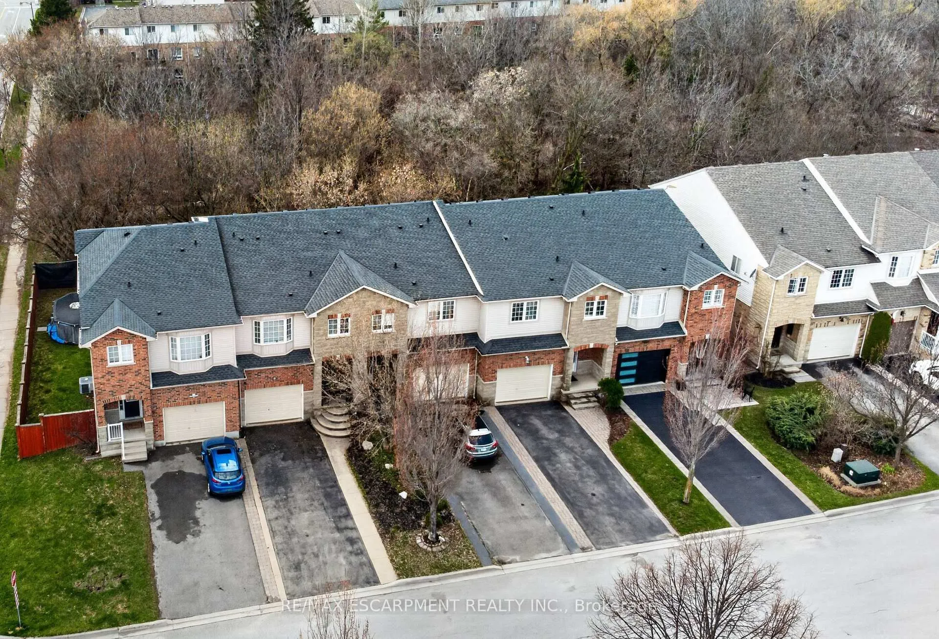 Photo 1 of 4138 Medland Drive, Burlington, Rose — HOMEH