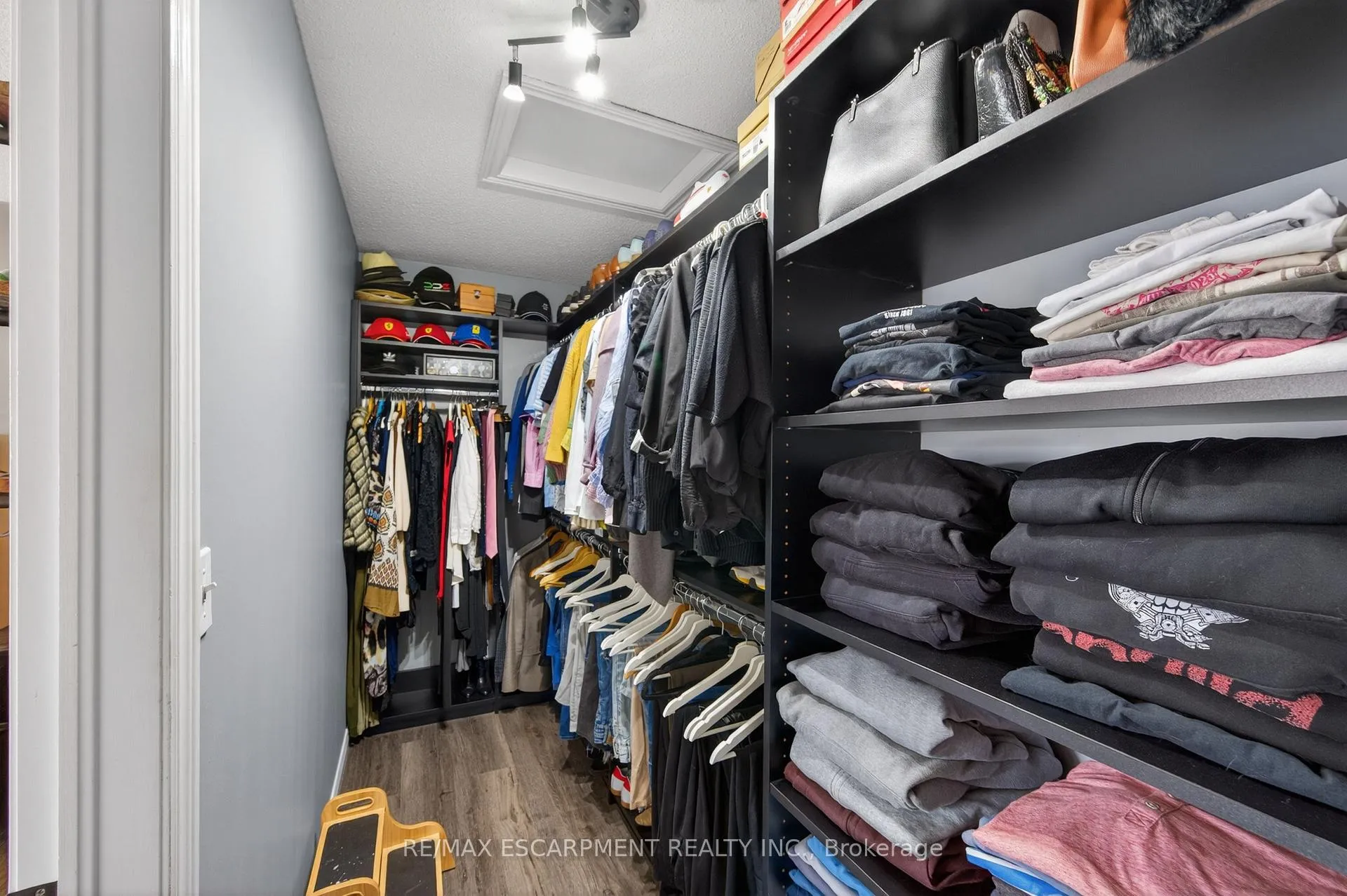 Photo 26 of 4138 Medland Drive, Burlington, Rose — HOMEH