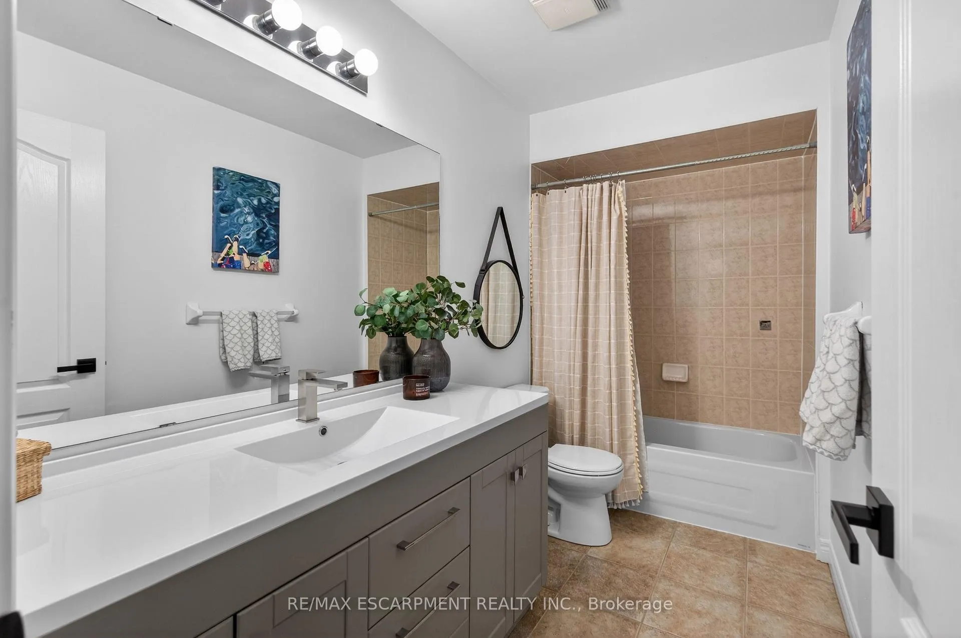 Photo 32 of 4138 Medland Drive, Burlington, Rose — HOMEH