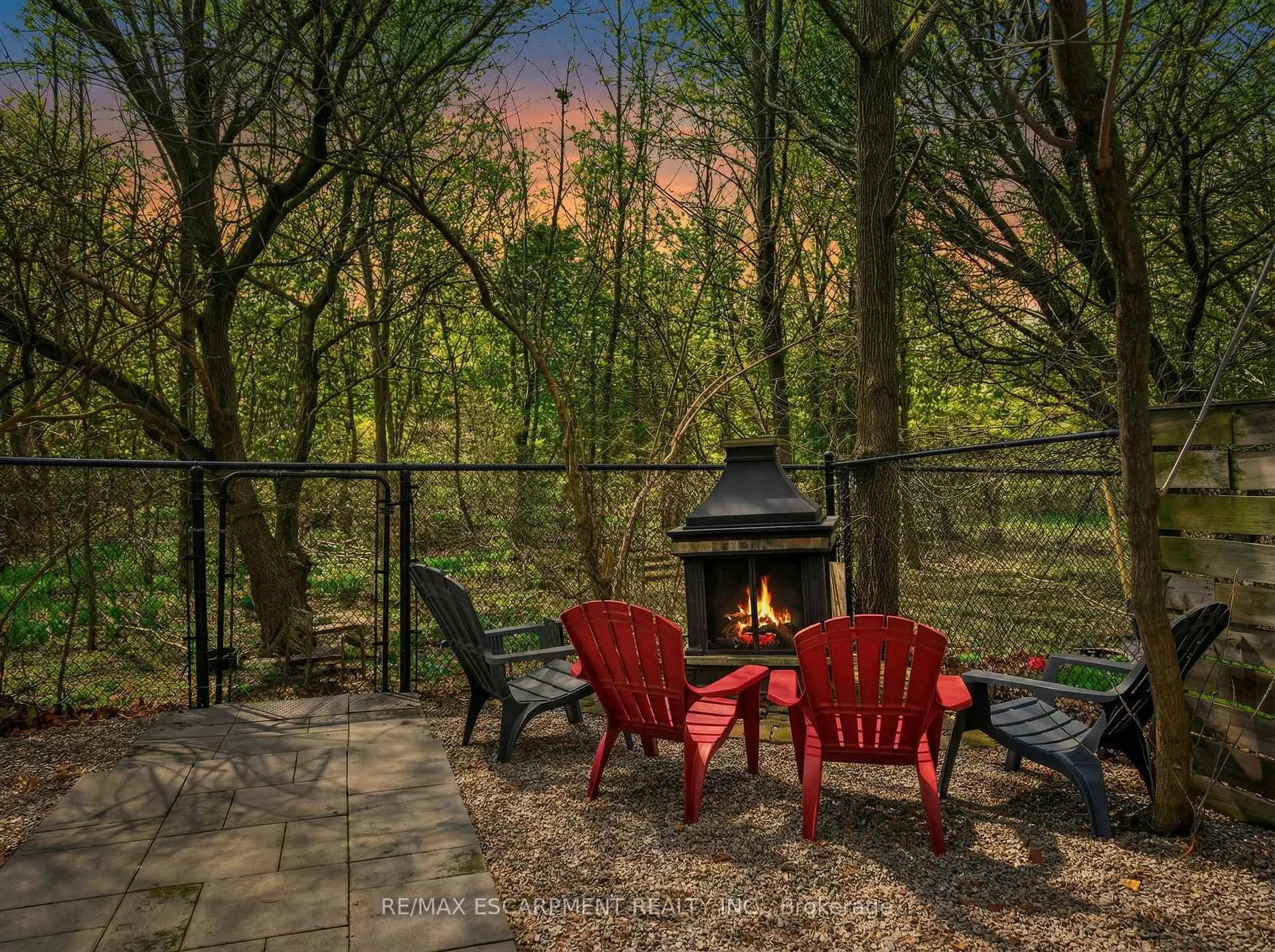 Photo 46 of 4138 Medland Drive, Burlington, Rose — HOMEH