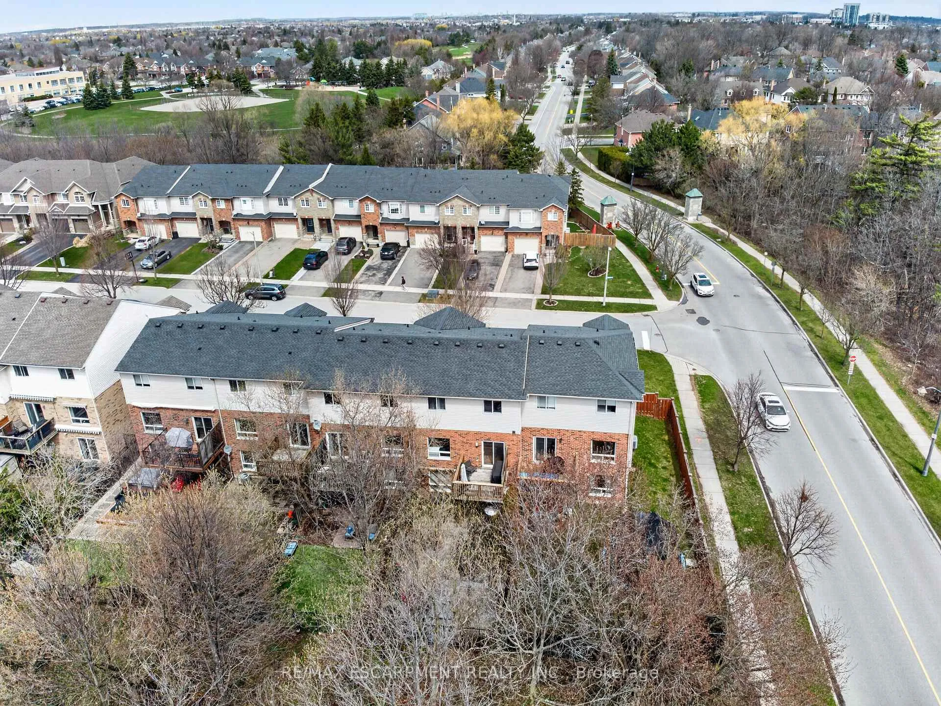 Photo 48 of 4138 Medland Drive, Burlington, Rose — HOMEH