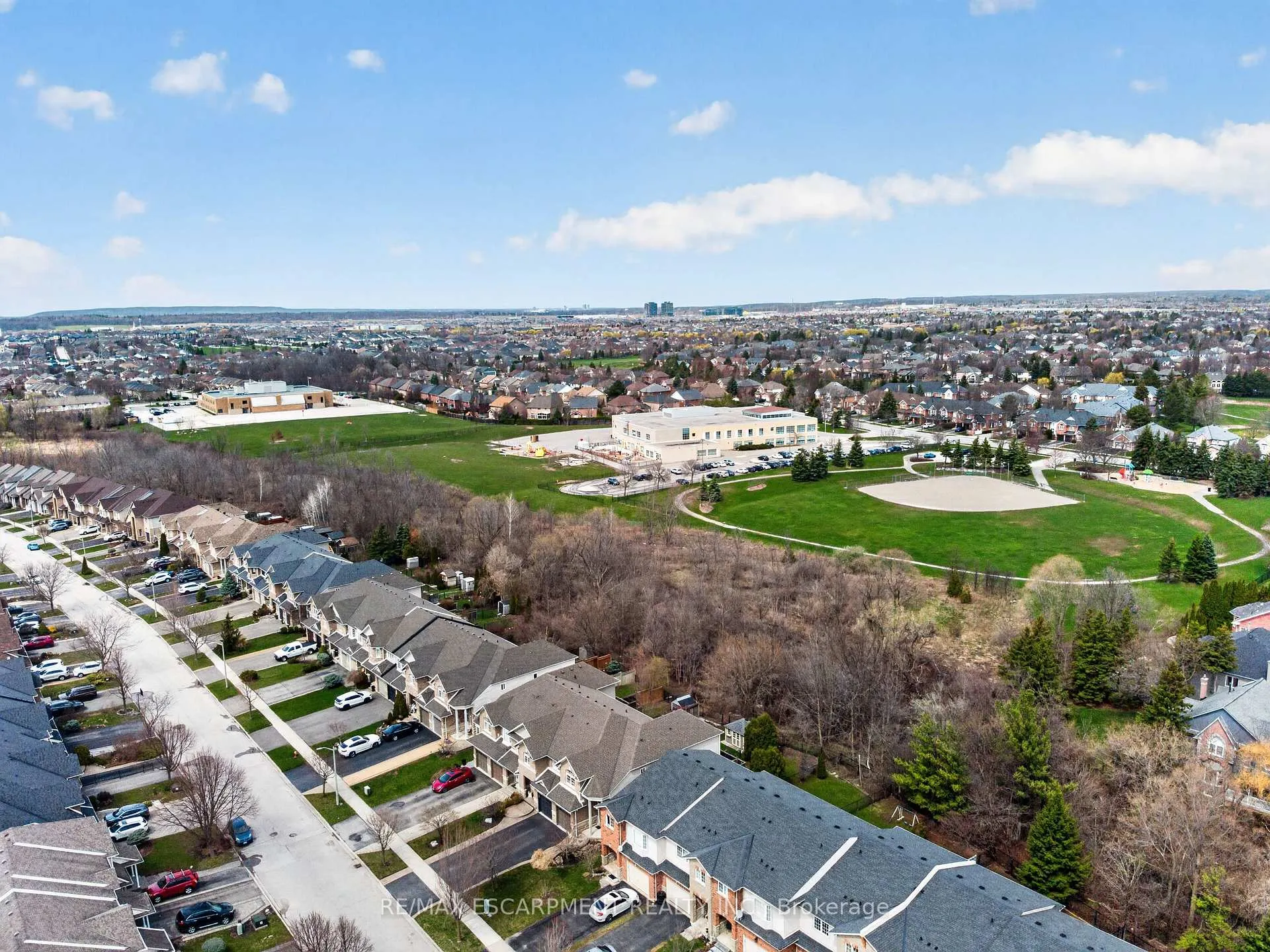 Photo 49 of 4138 Medland Drive, Burlington, Rose — HOMEH