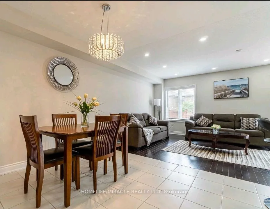 Photo 4 of 77 Penny Lane, Hamilton, Stoney Creek — HOMEH