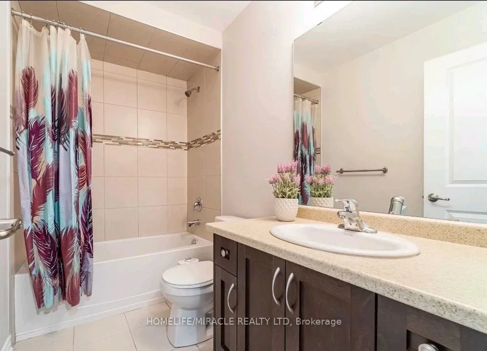 Photo 11 of 77 Penny Lane, Hamilton, Stoney Creek — HOMEH