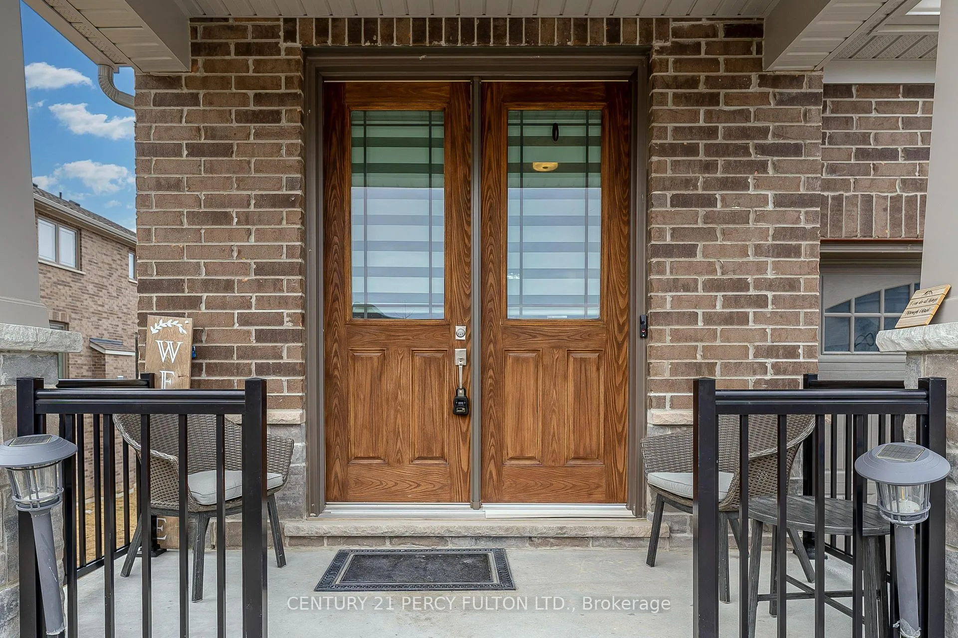 Photo 3 of 302 Cullen Trail, Peterborough, Northcrest Ward 5 — HOMEH