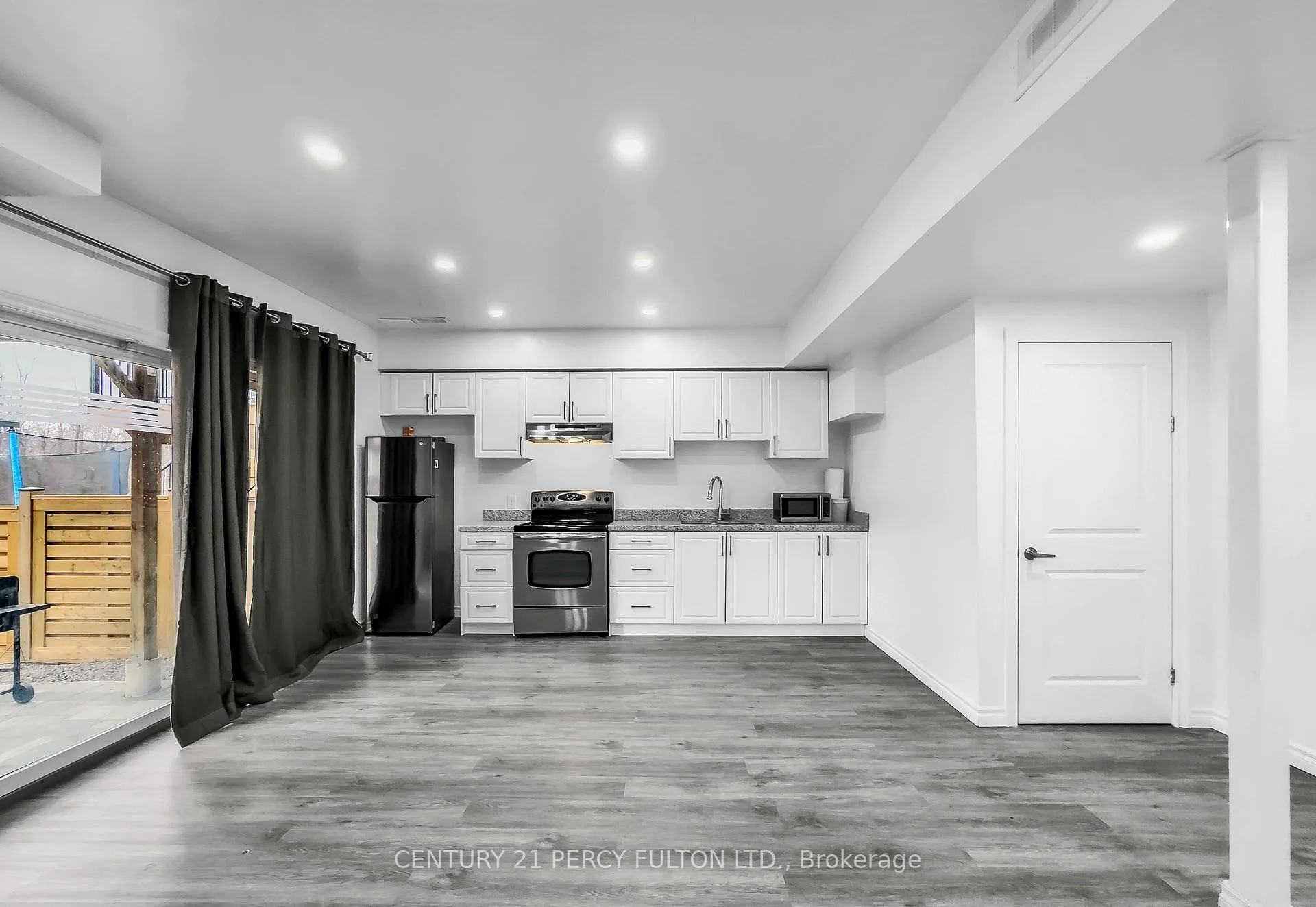 Photo 41 of 302 Cullen Trail, Peterborough, Northcrest Ward 5 — HOMEH