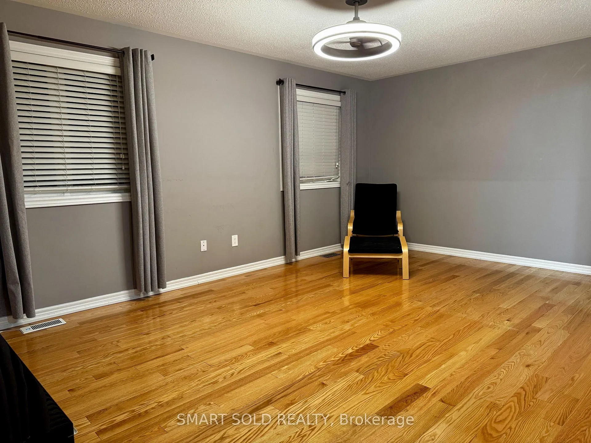 Photo 9 of 35 Cosford Street, Aurora, Bayview Northeast — HOMEH