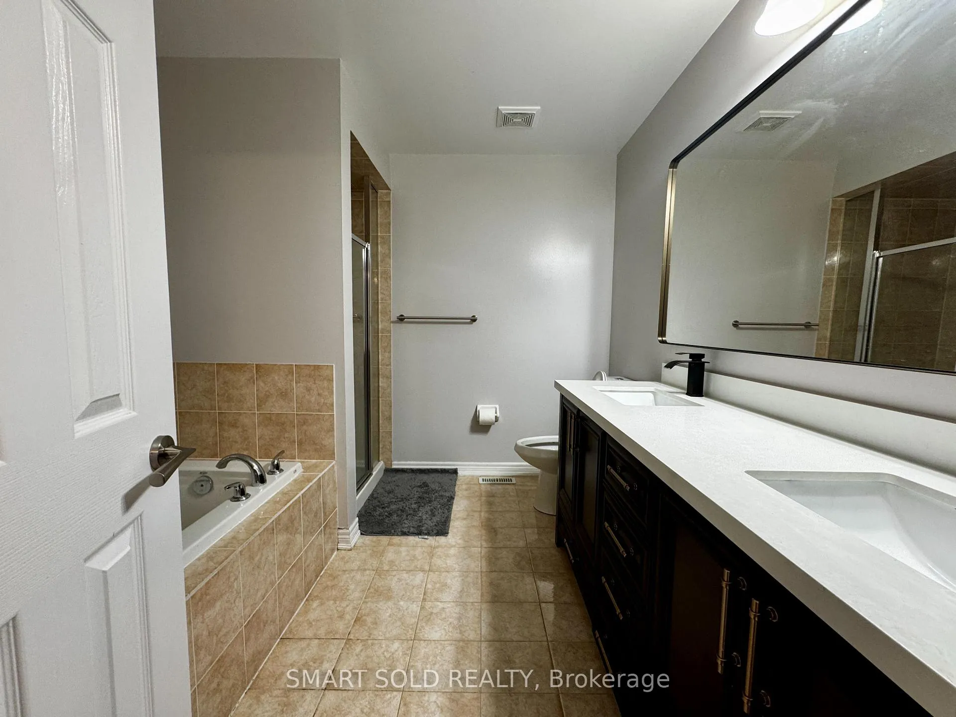 Photo 11 of 35 Cosford Street, Aurora, Bayview Northeast — HOMEH