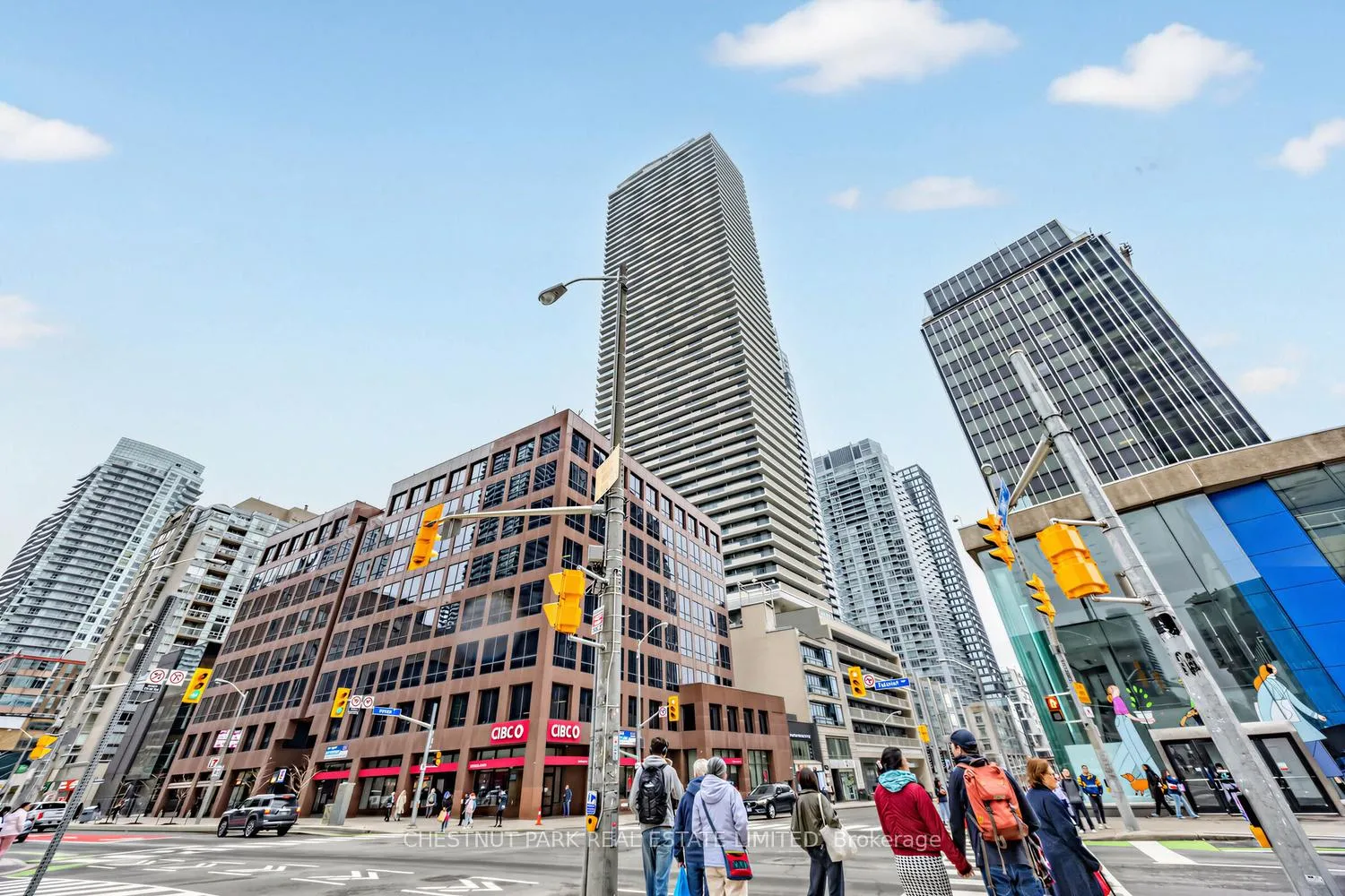 Front of Unit 3010, 2221 Yonge Street