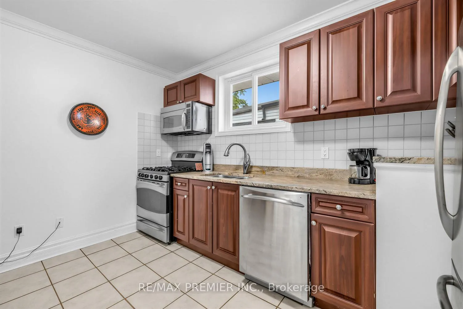 Photo 8 of 144 Westlake Avenue, Toronto, Woodbine-Lumsden — HOMEH