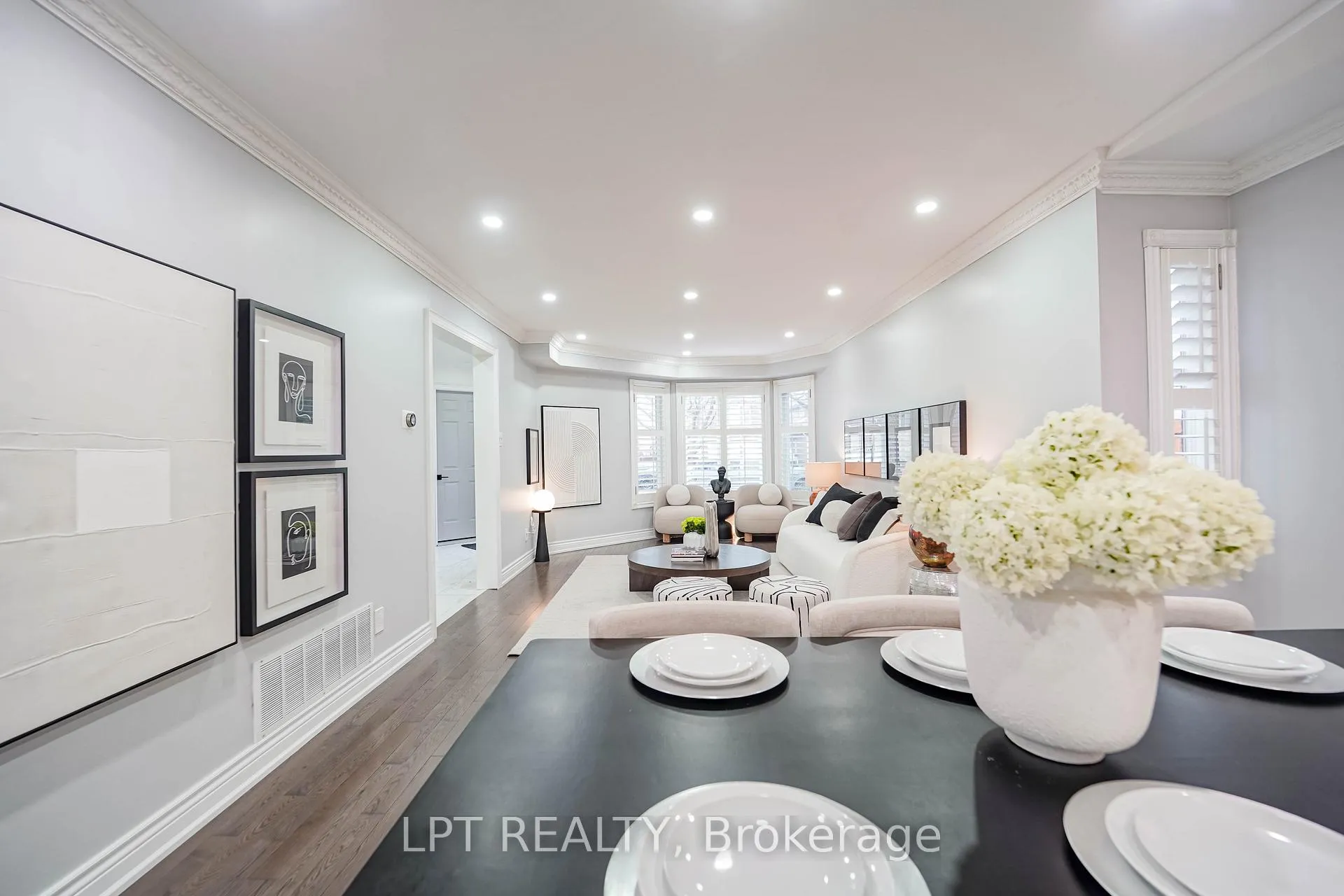 Photo 3 of 40 Dewberry Drive, Markham, Middlefield — HOMEH
