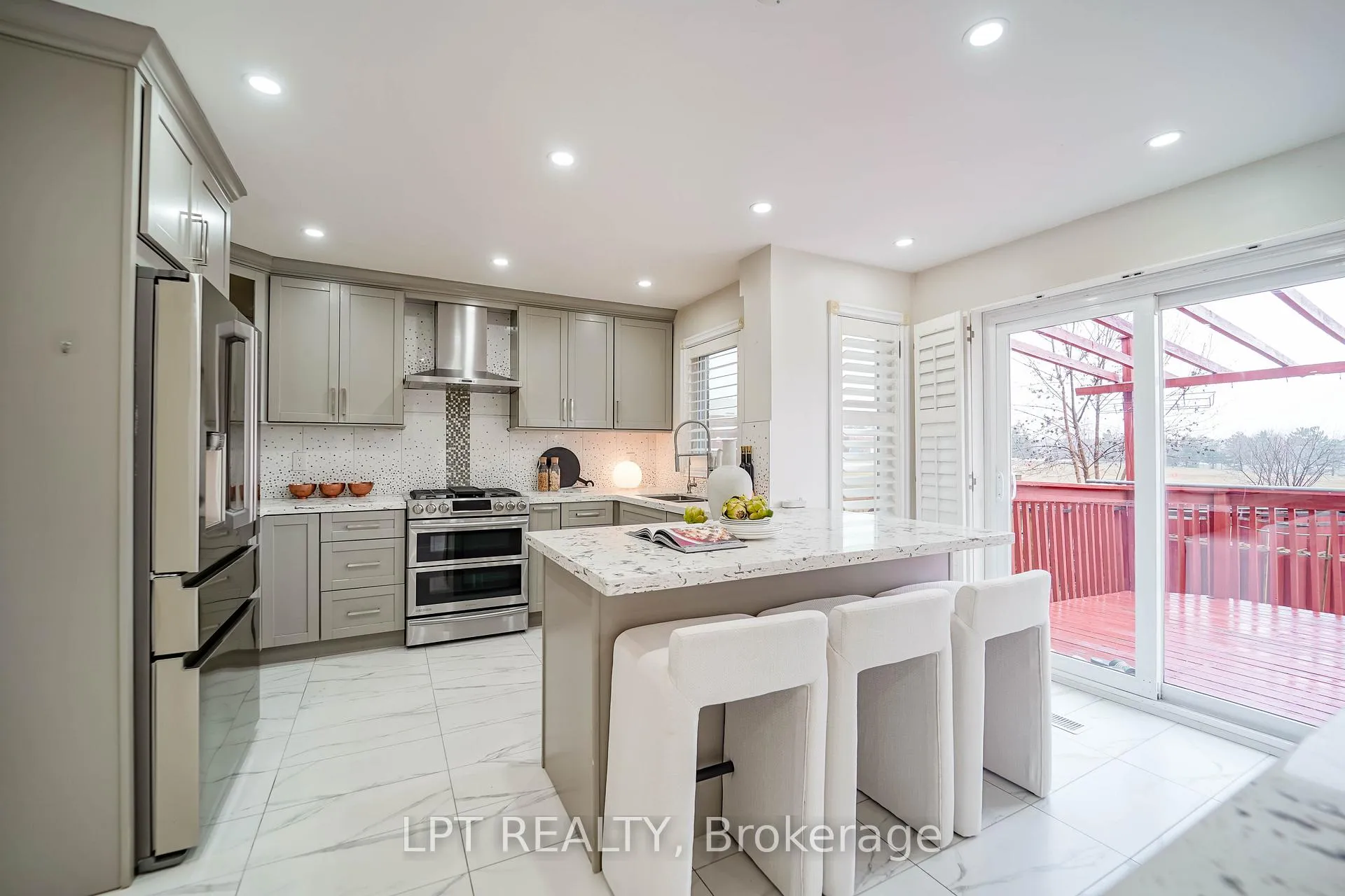 Photo 5 of 40 Dewberry Drive, Markham, Middlefield — HOMEH