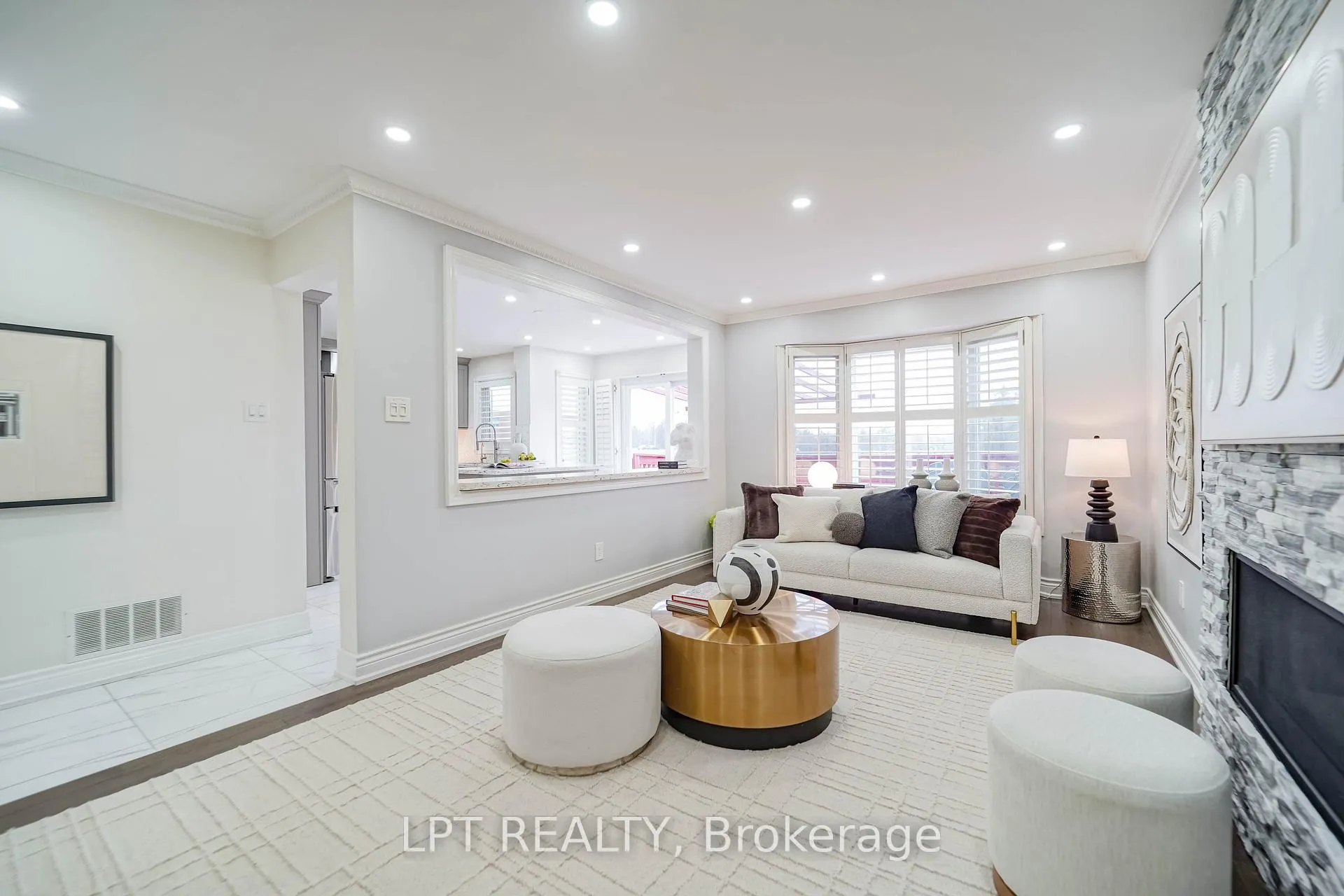 Photo 11 of 40 Dewberry Drive, Markham, Middlefield — HOMEH