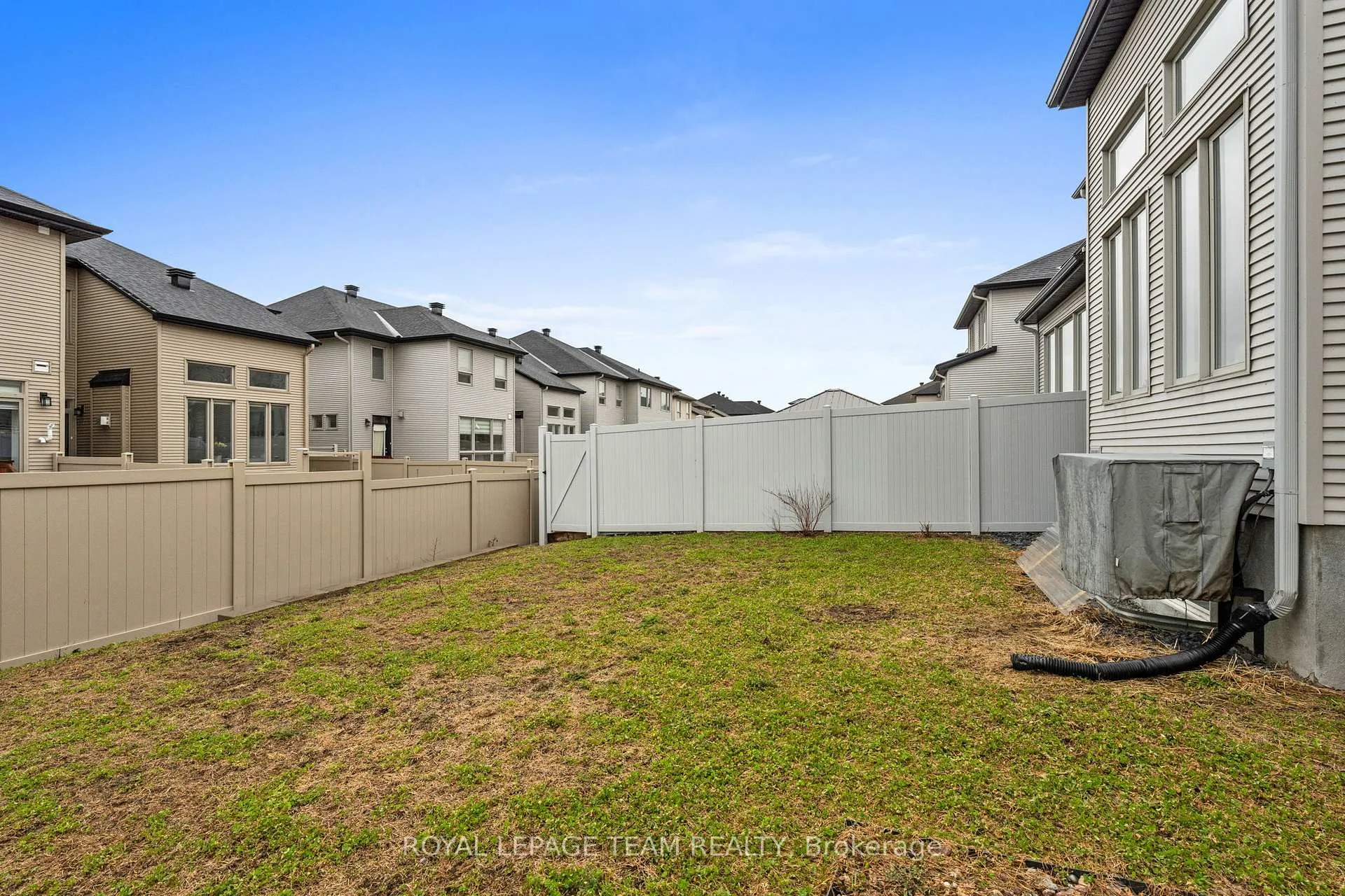 Photo 37 of 289 Big Dipper Street, Ottawa, Riverside South/Gloucester Glen — HOMEH