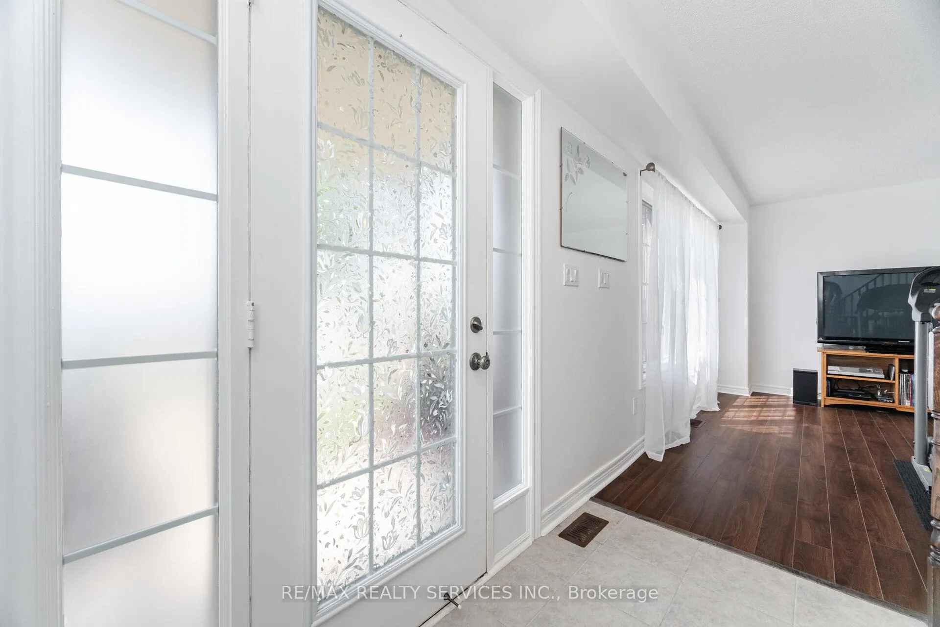 Photo 6 of 22 Mcdevitt Lane, Caledon, Caledon East — HOMEH
