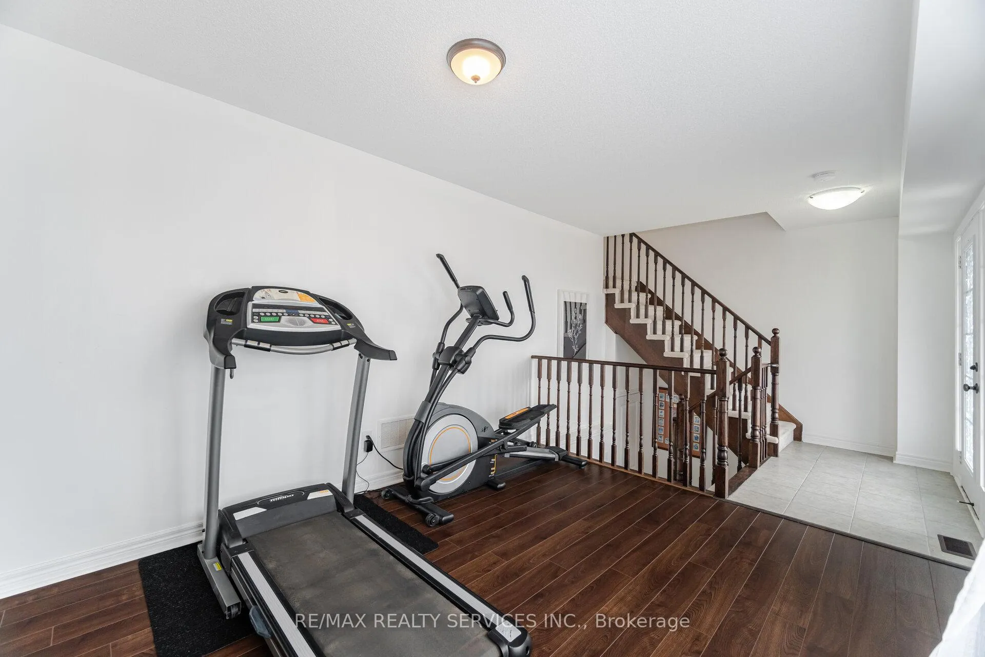 Photo 10 of 22 Mcdevitt Lane, Caledon, Caledon East — HOMEH