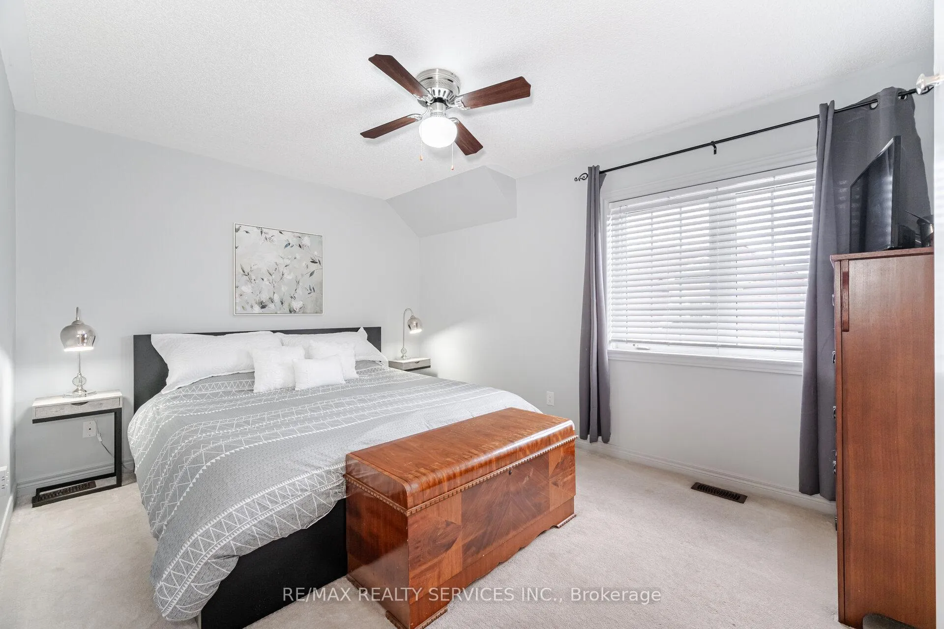 Photo 25 of 22 Mcdevitt Lane, Caledon, Caledon East — HOMEH