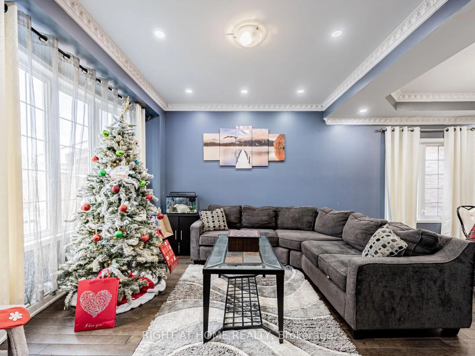 Photo 4 of 1904 Arborwood Drive, Oshawa, Taunton — HOMEH