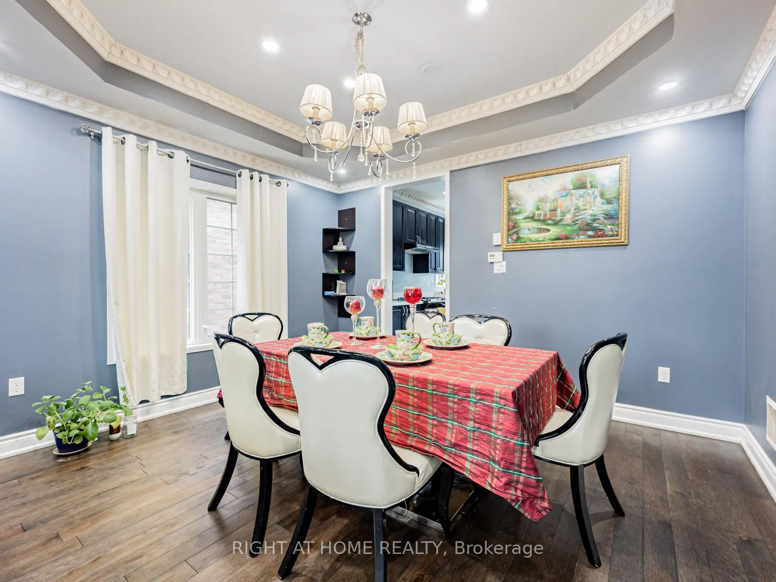 Photo 5 of 1904 Arborwood Drive, Oshawa, Taunton — HOMEH