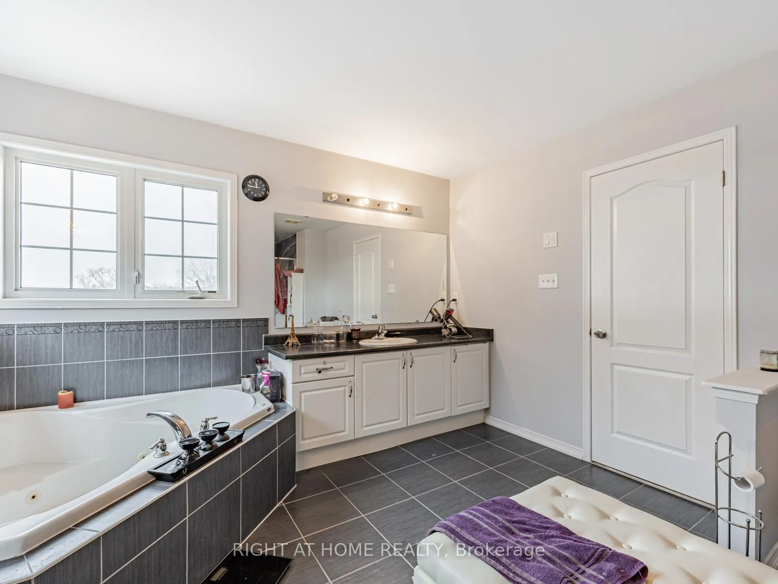 Photo 16 of 1904 Arborwood Drive, Oshawa, Taunton — HOMEH