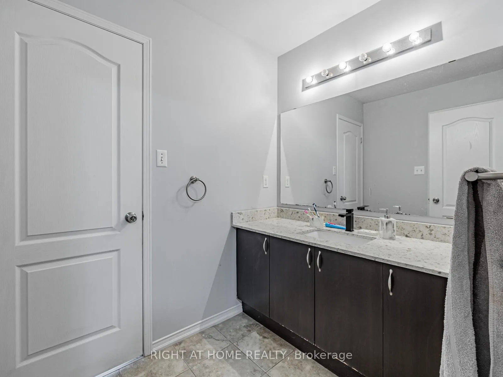 Photo 19 of 1904 Arborwood Drive, Oshawa, Taunton — HOMEH