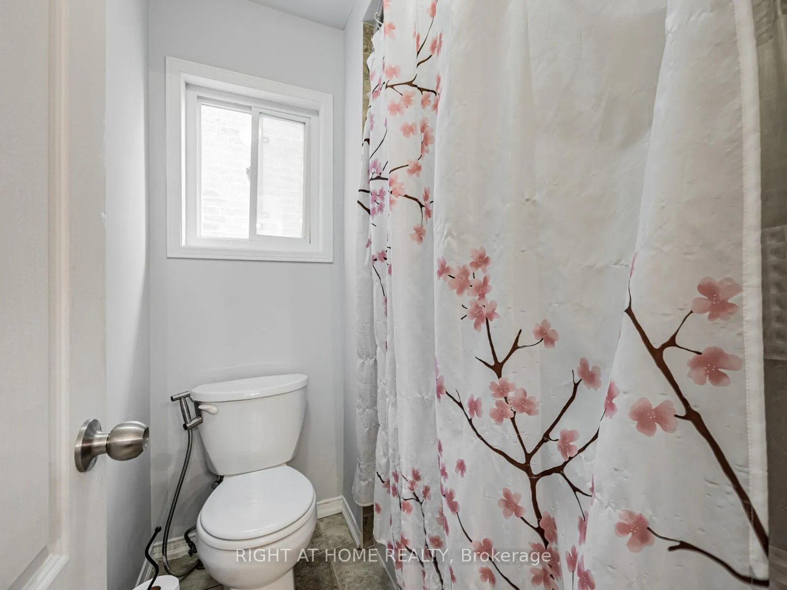 Photo 20 of 1904 Arborwood Drive, Oshawa, Taunton — HOMEH