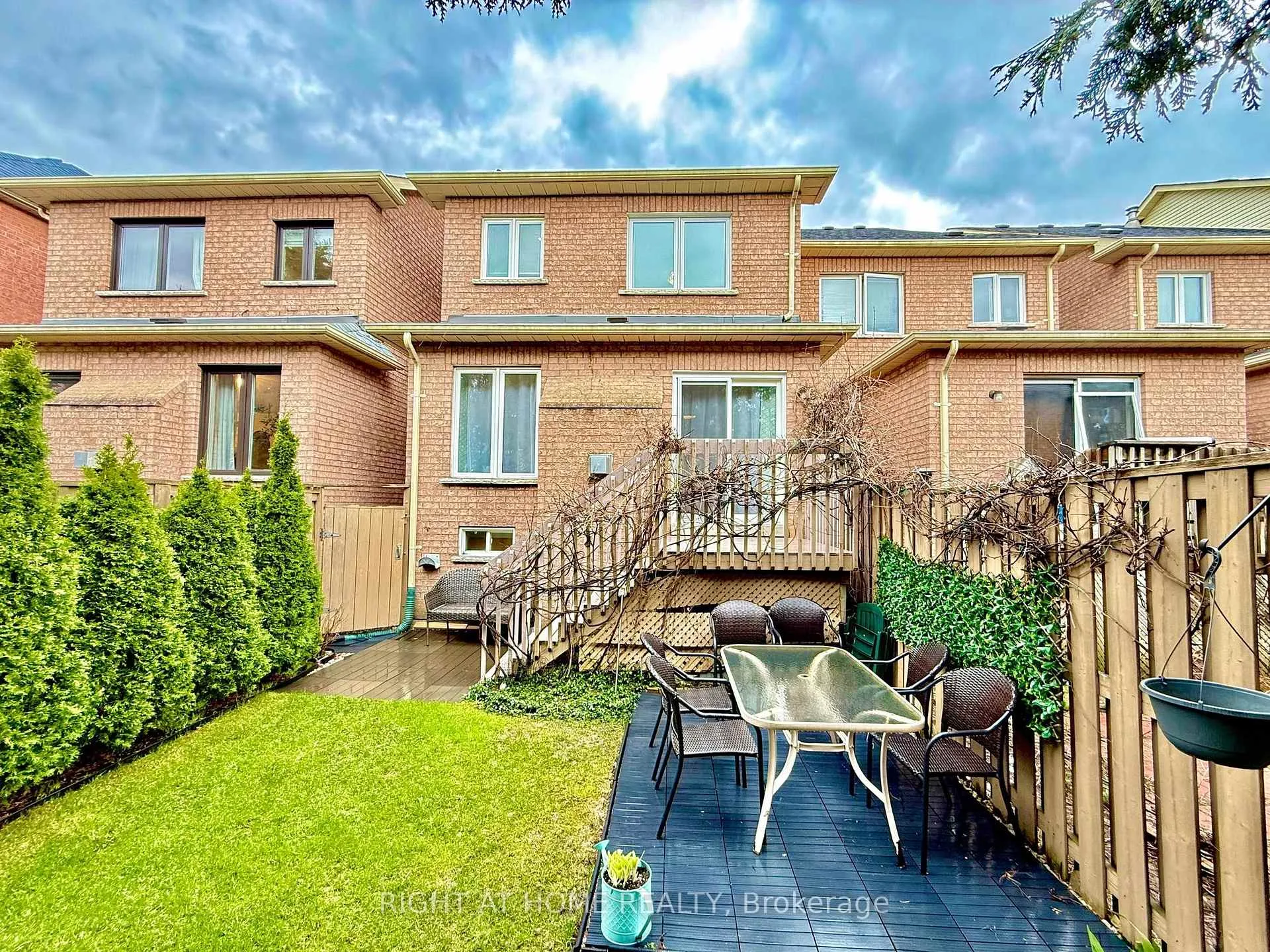 Photo 4 of 179 Vanguard Road, Vaughan, Patterson — HOMEH