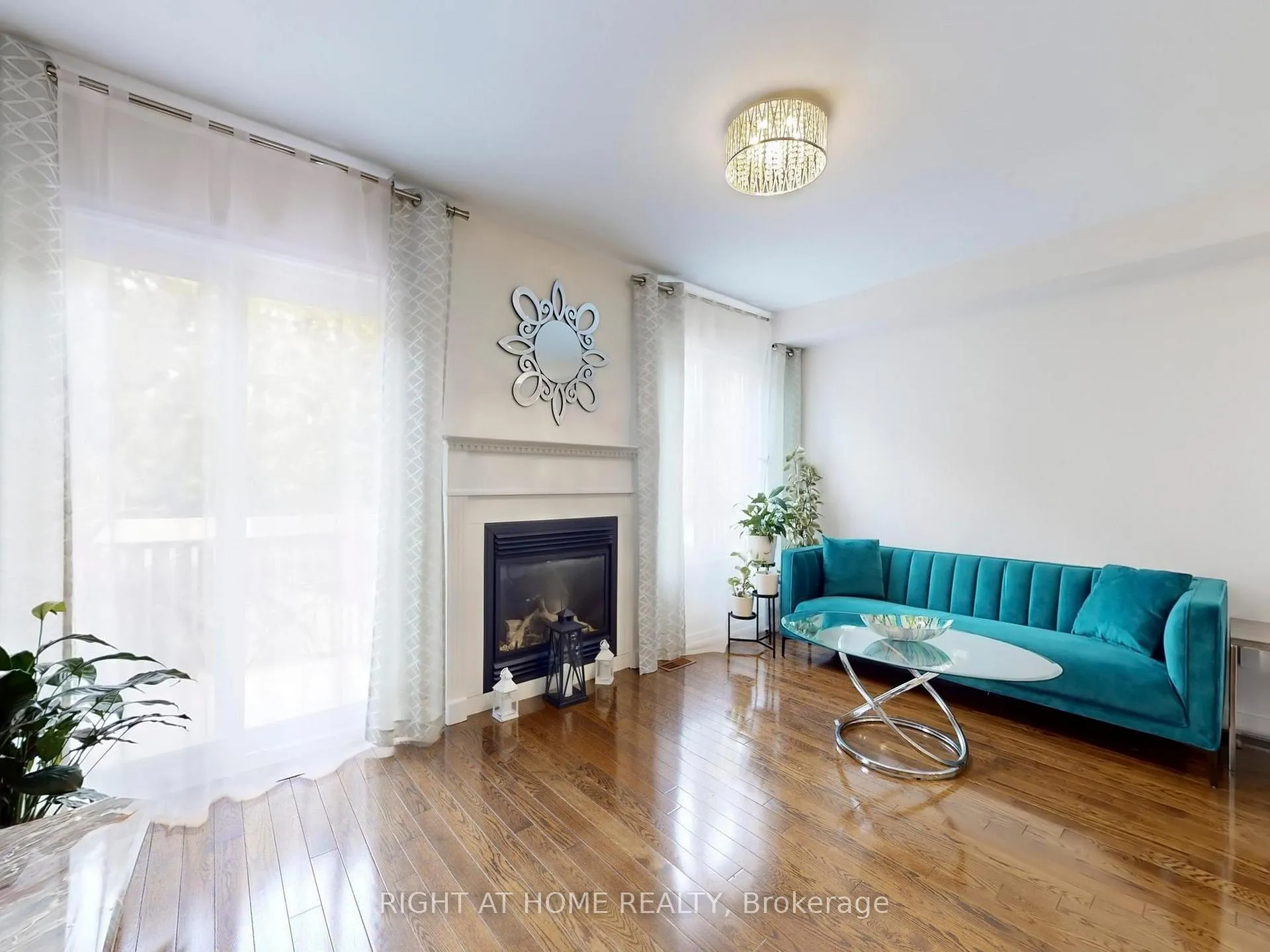 Photo 13 of 179 Vanguard Road, Vaughan, Patterson — HOMEH