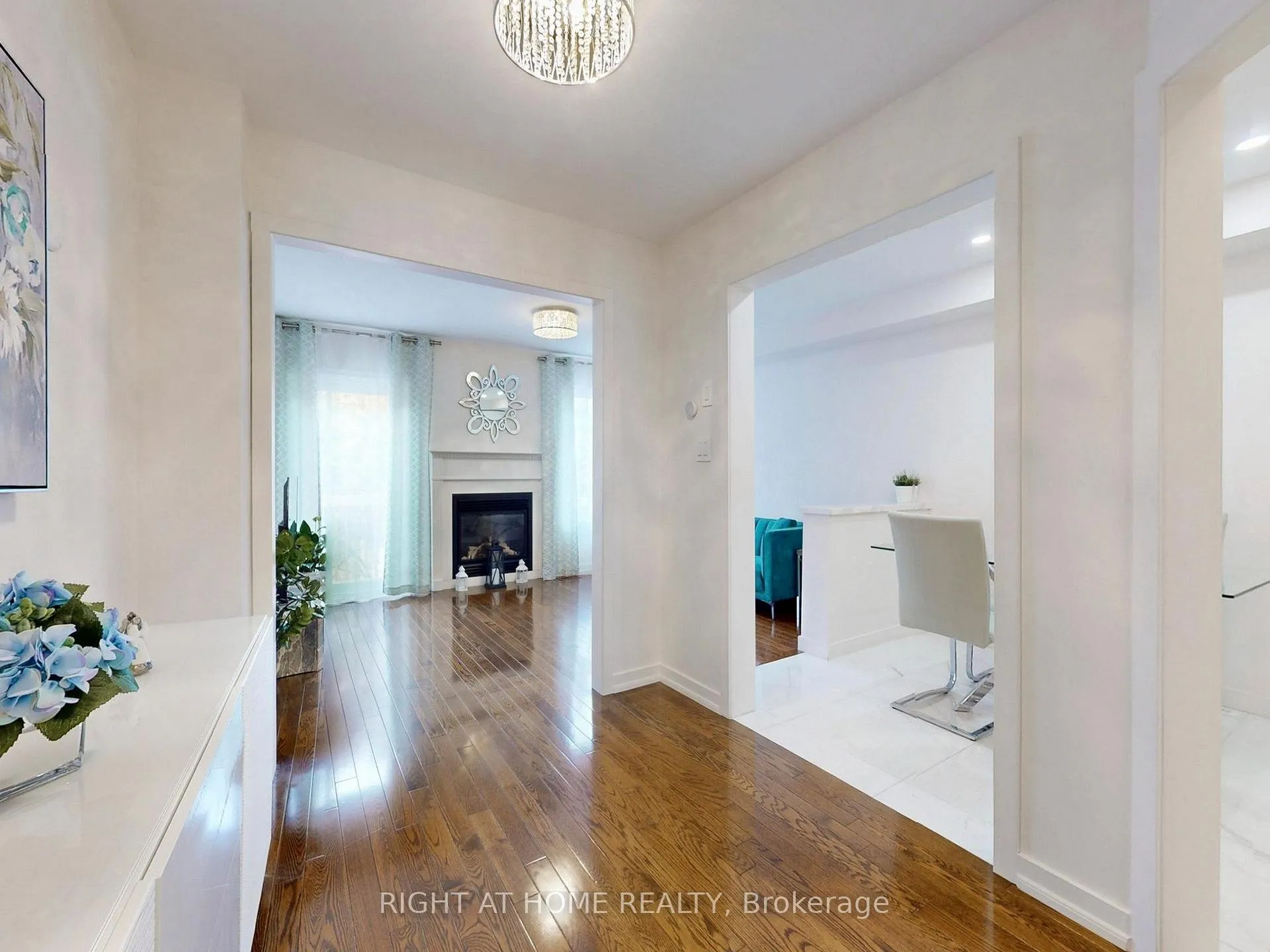 Photo 20 of 179 Vanguard Road, Vaughan, Patterson — HOMEH