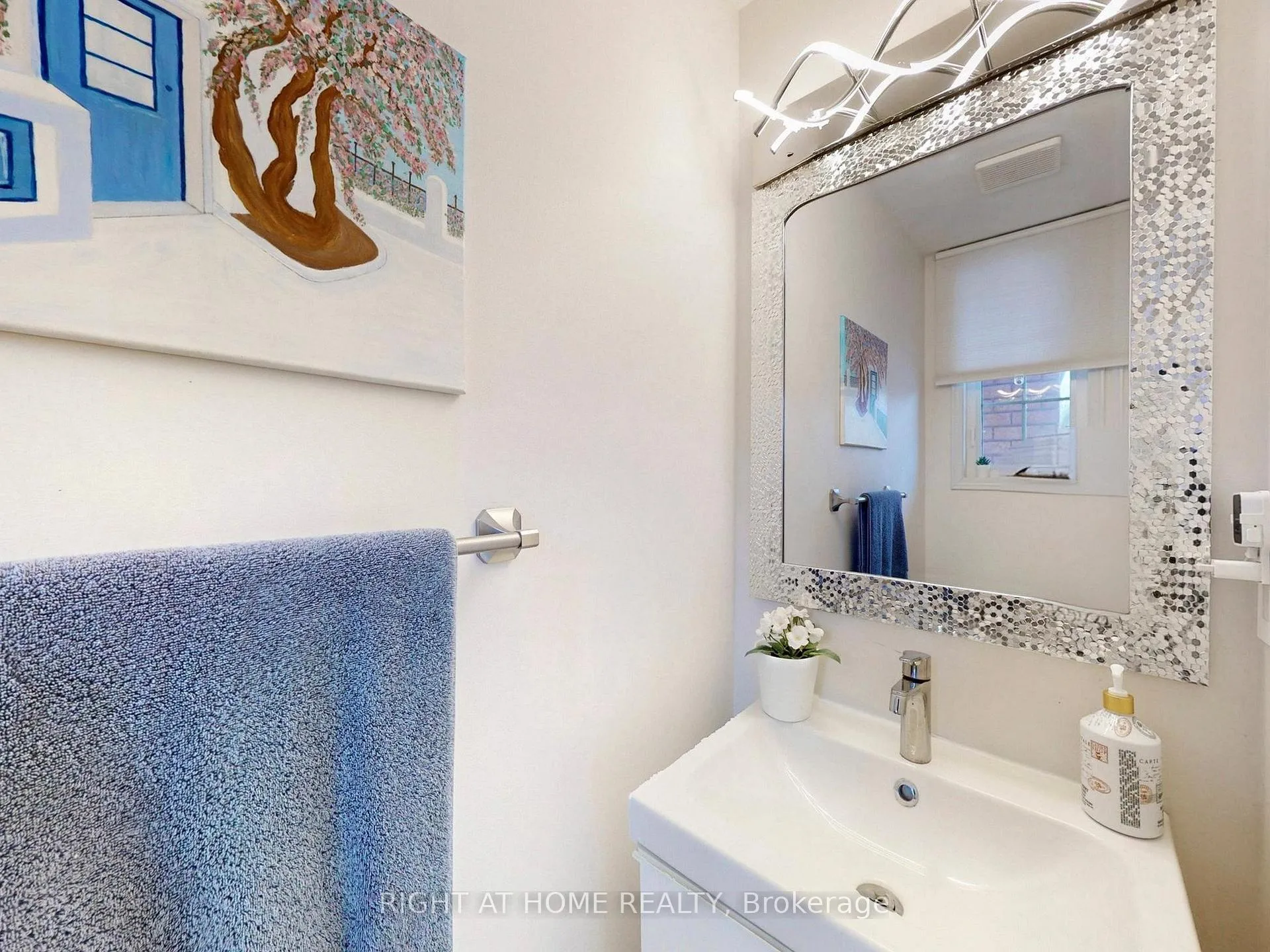 Photo 22 of 179 Vanguard Road, Vaughan, Patterson — HOMEH