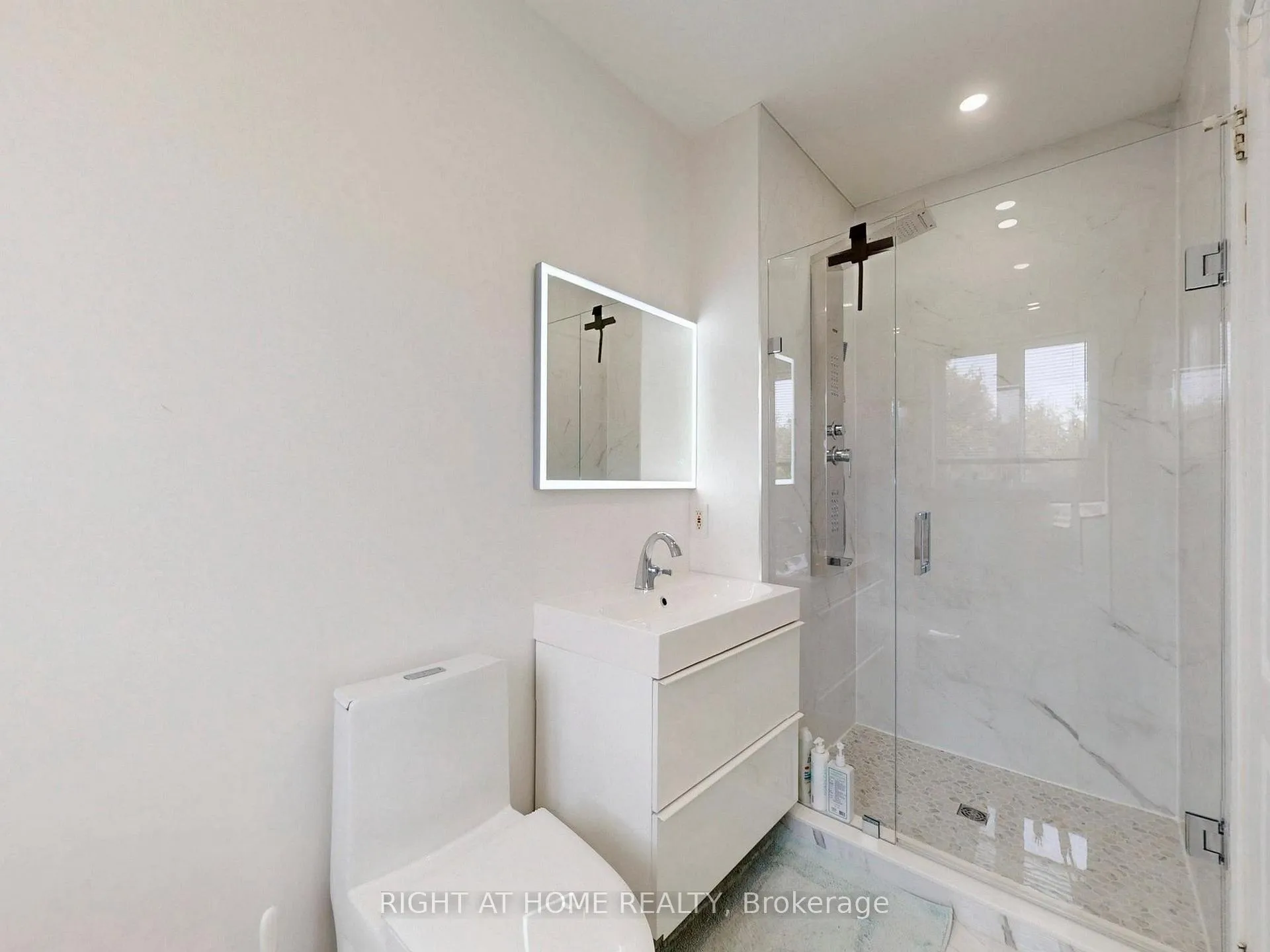 Photo 28 of 179 Vanguard Road, Vaughan, Patterson — HOMEH