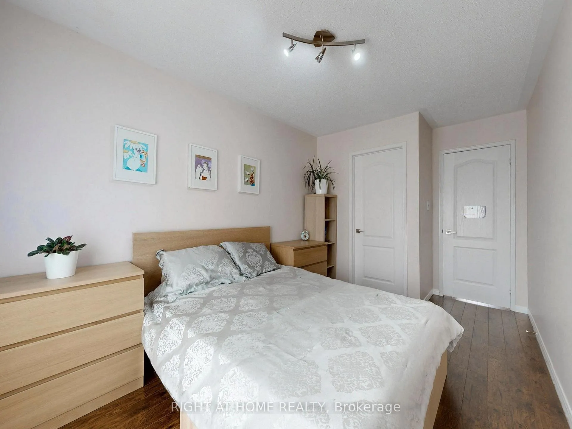 Photo 32 of 179 Vanguard Road, Vaughan, Patterson — HOMEH