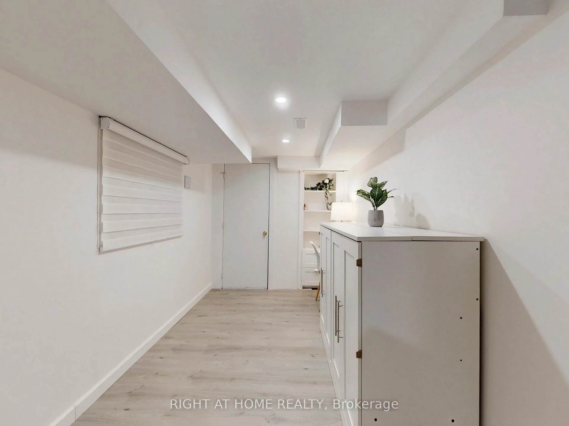 Photo 37 of 179 Vanguard Road, Vaughan, Patterson — HOMEH