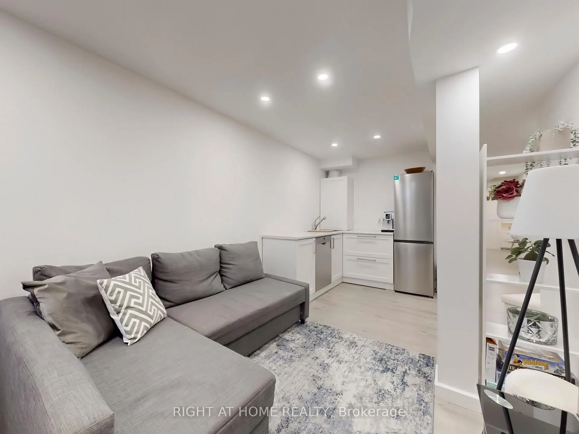 Photo 40 of 179 Vanguard Road, Vaughan, Patterson — HOMEH