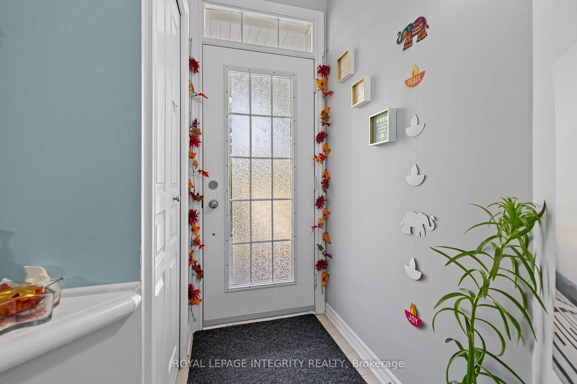 Photo 4 of Unit 16, 270 Kinghaven Crescent, Ottawa, Kanata - Bridlewood — HOMEH