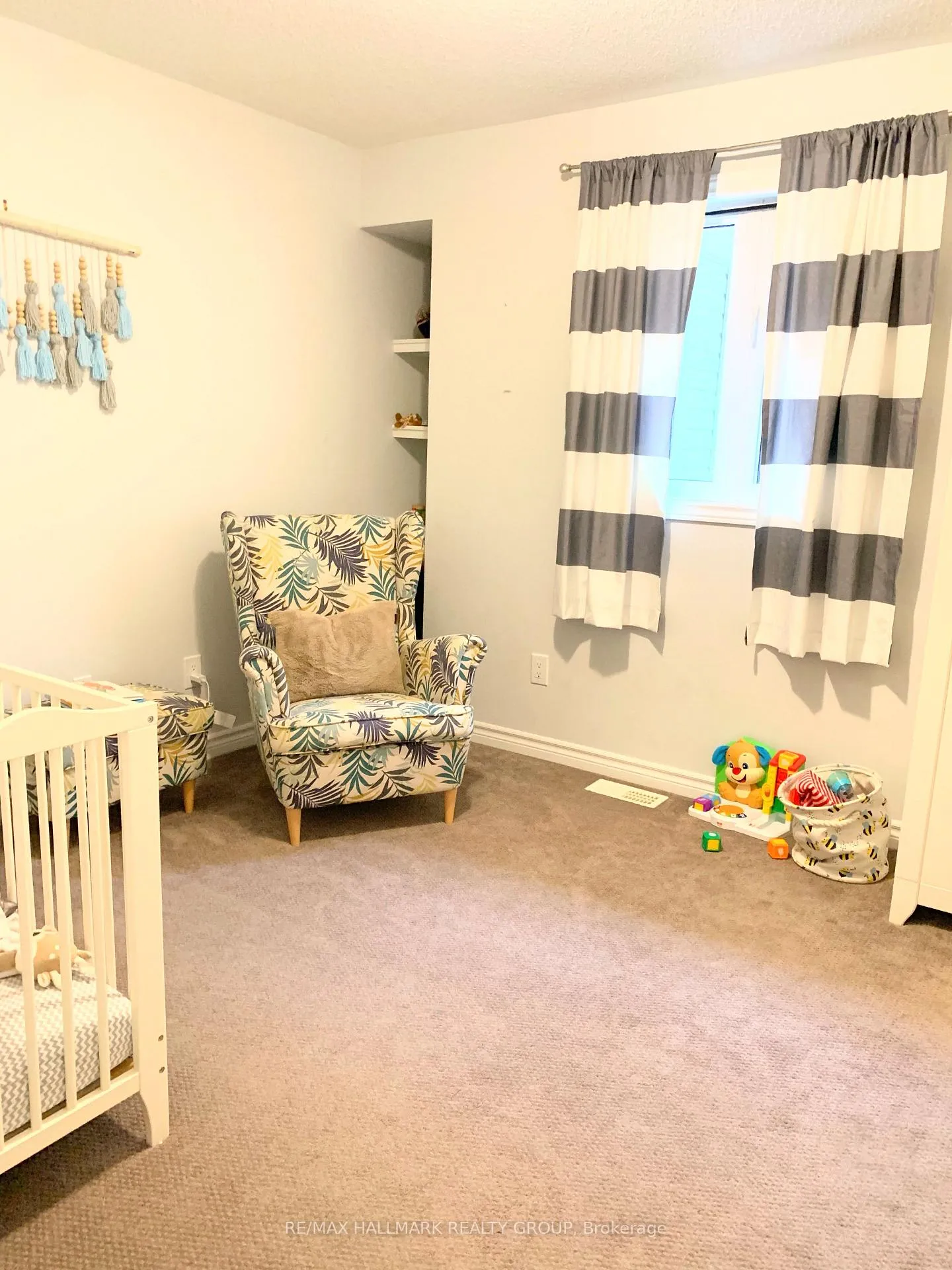 Photo 9 of 123 Damselfly Way, Ottawa, Barrhaven - Half Moon Bay — HOMEH
