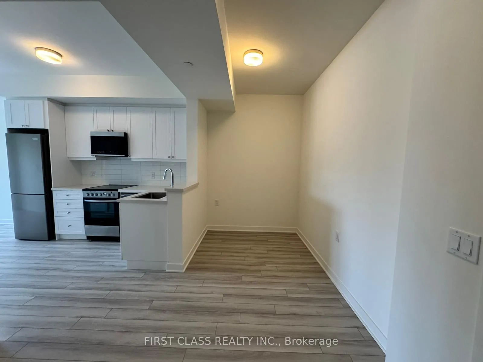 Photo 3 of Unit 318, 51 Clarington Boulevard, Clarington, Bowmanville — HOMEH