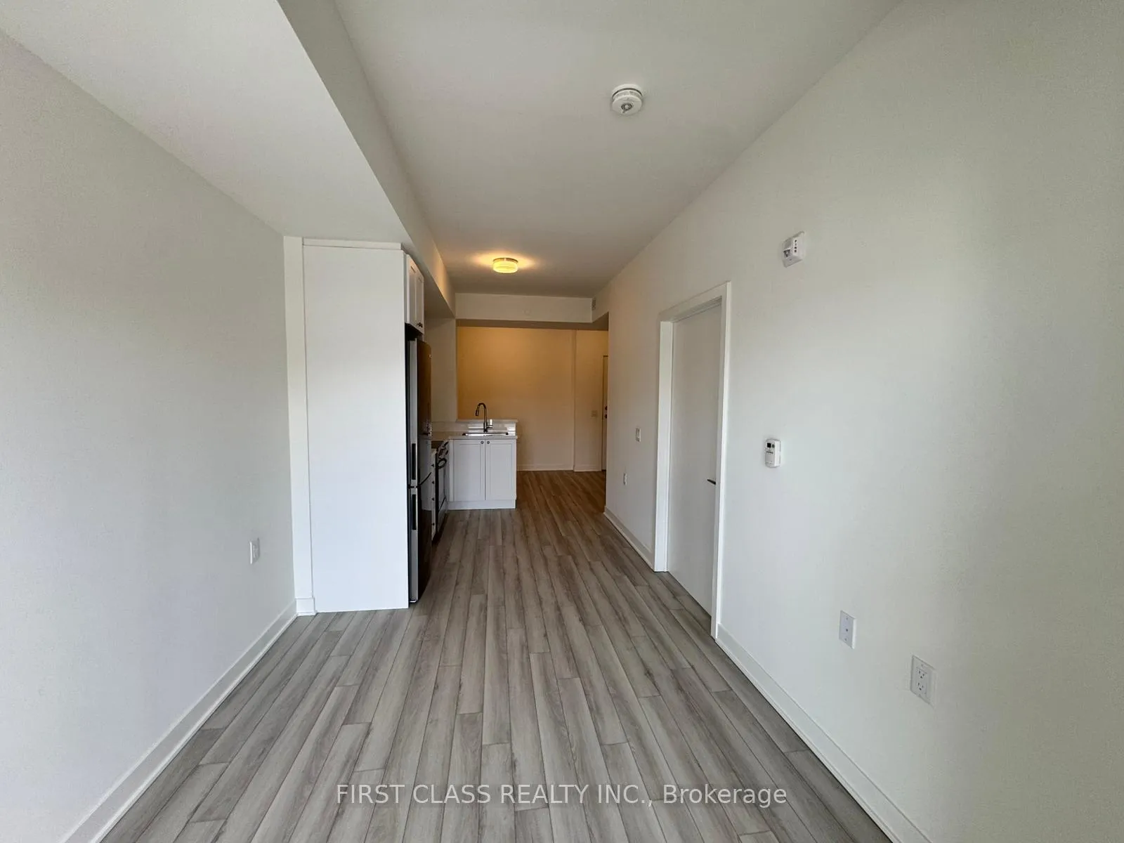 Photo 4 of Unit 318, 51 Clarington Boulevard, Clarington, Bowmanville — HOMEH