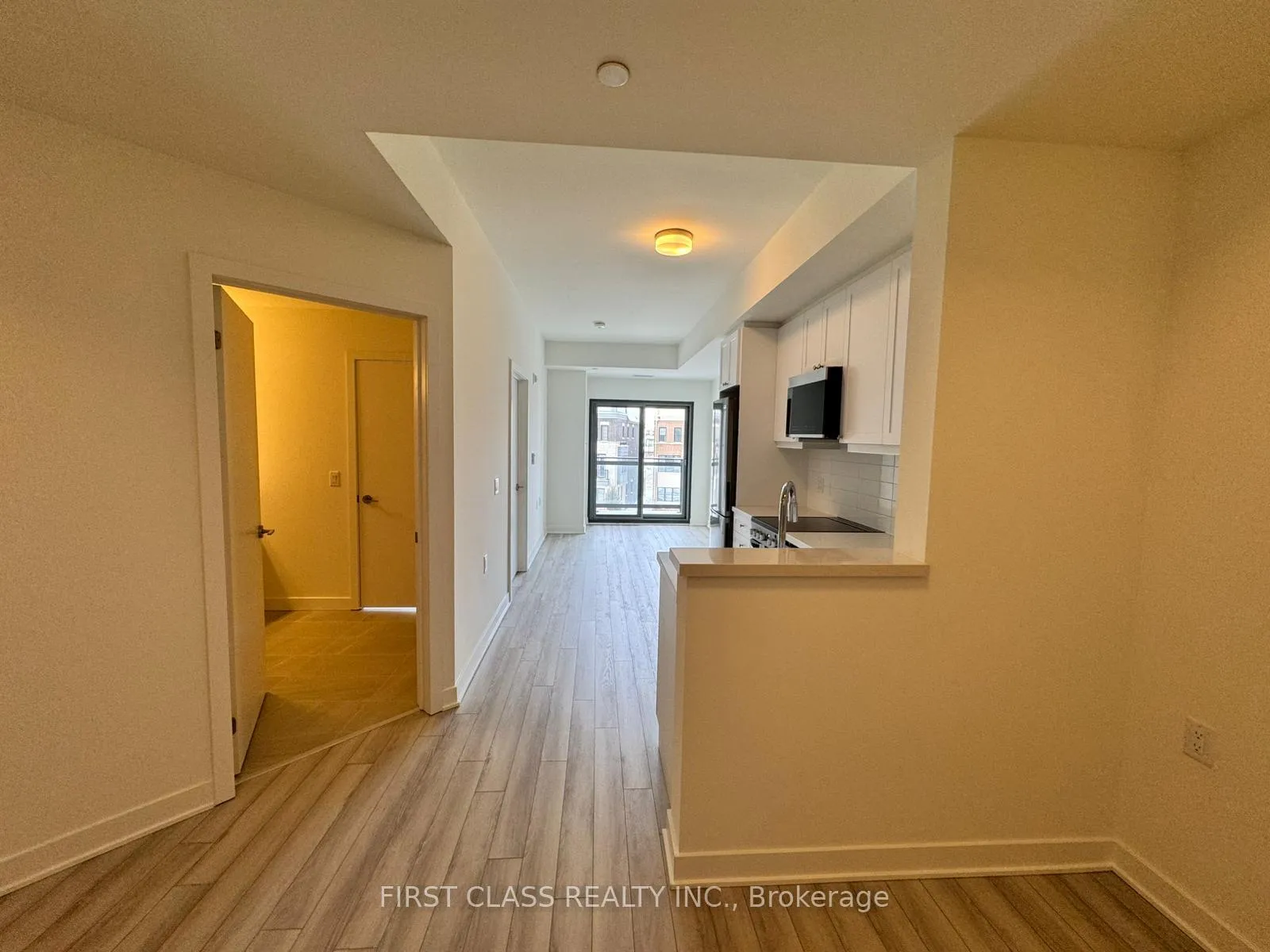 Photo 5 of Unit 318, 51 Clarington Boulevard, Clarington, Bowmanville — HOMEH