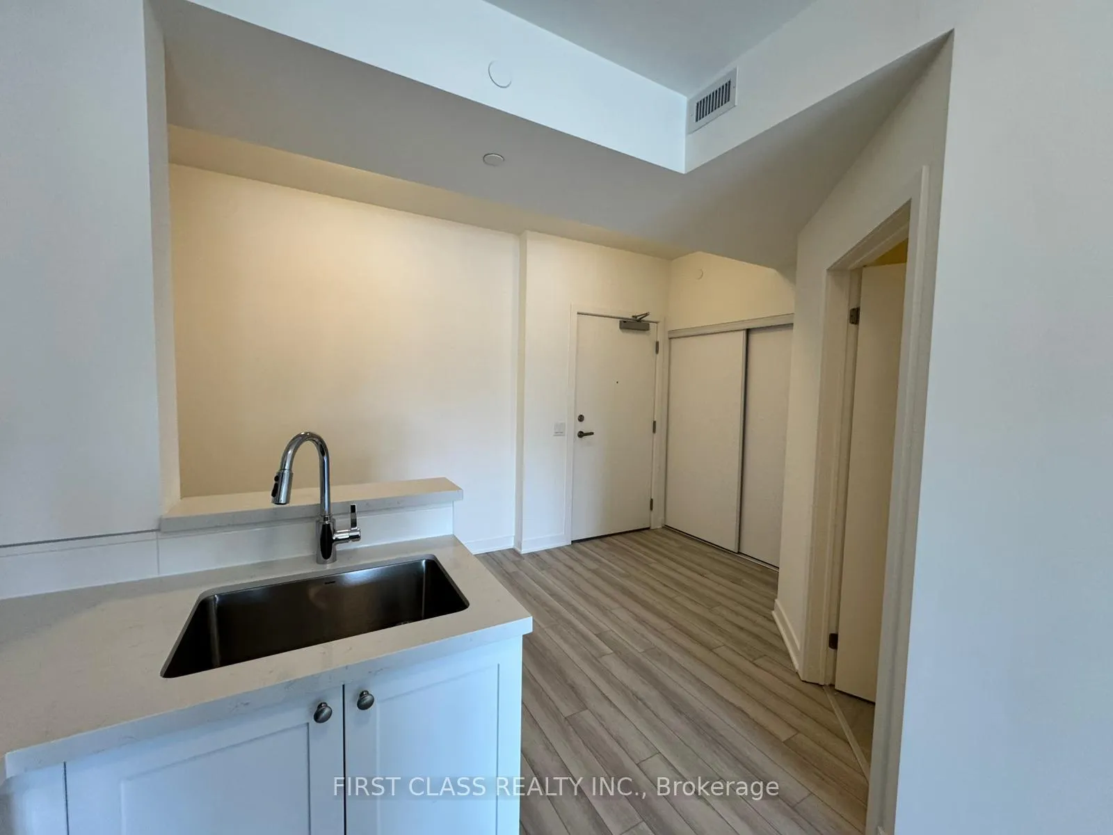 Photo 6 of Unit 318, 51 Clarington Boulevard, Clarington, Bowmanville — HOMEH