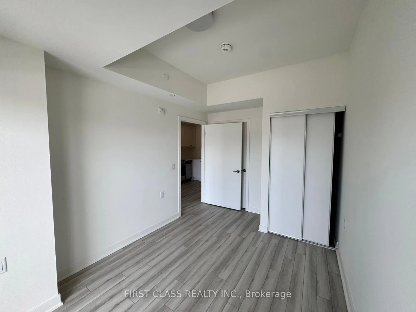 Photo 10 of Unit 318, 51 Clarington Boulevard, Clarington, Bowmanville — HOMEH
