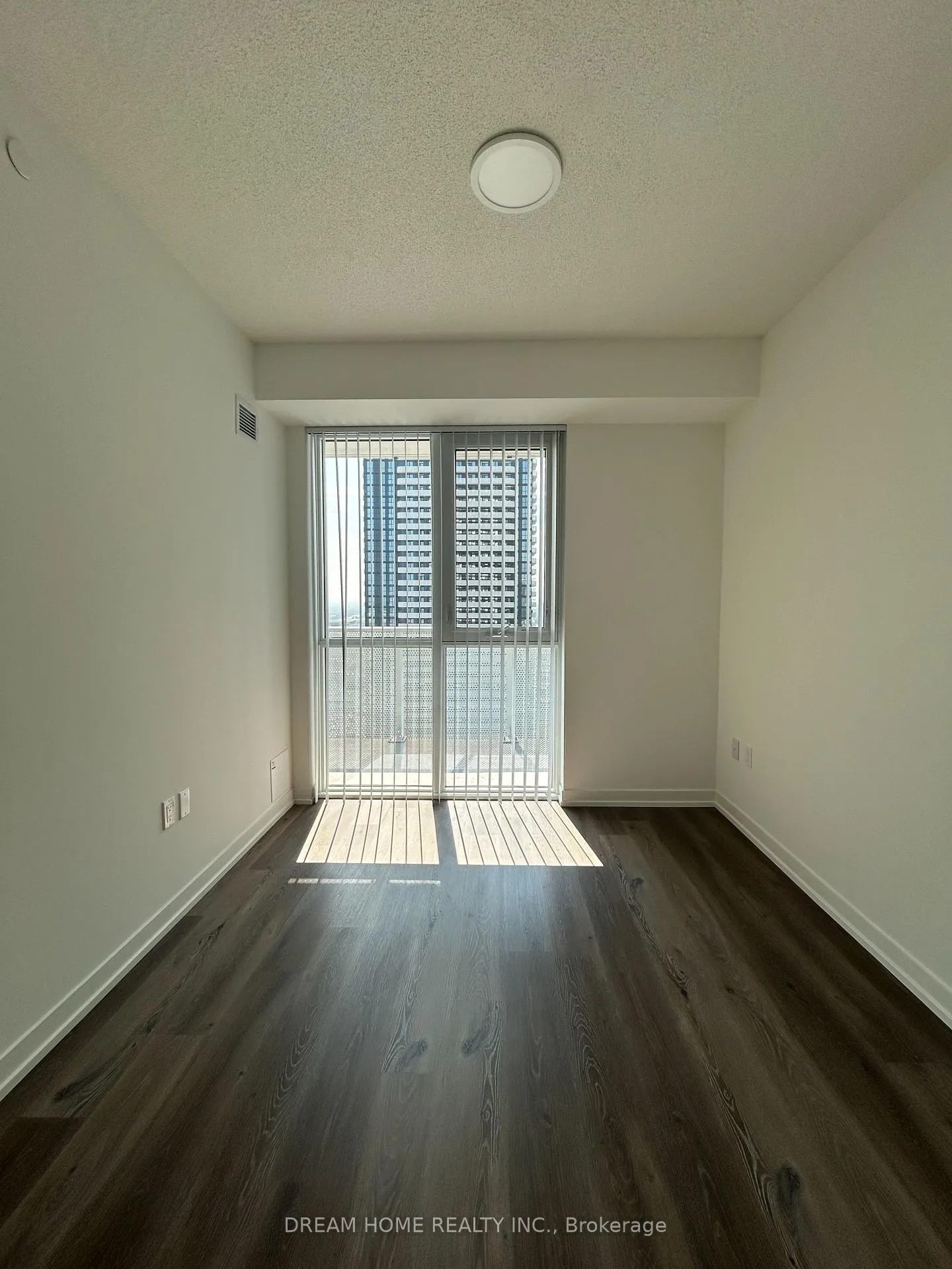 Photo 7 of Unit 2902, 28 Interchange Street, Vaughan, Vaughan Corporate Centre — HOMEH