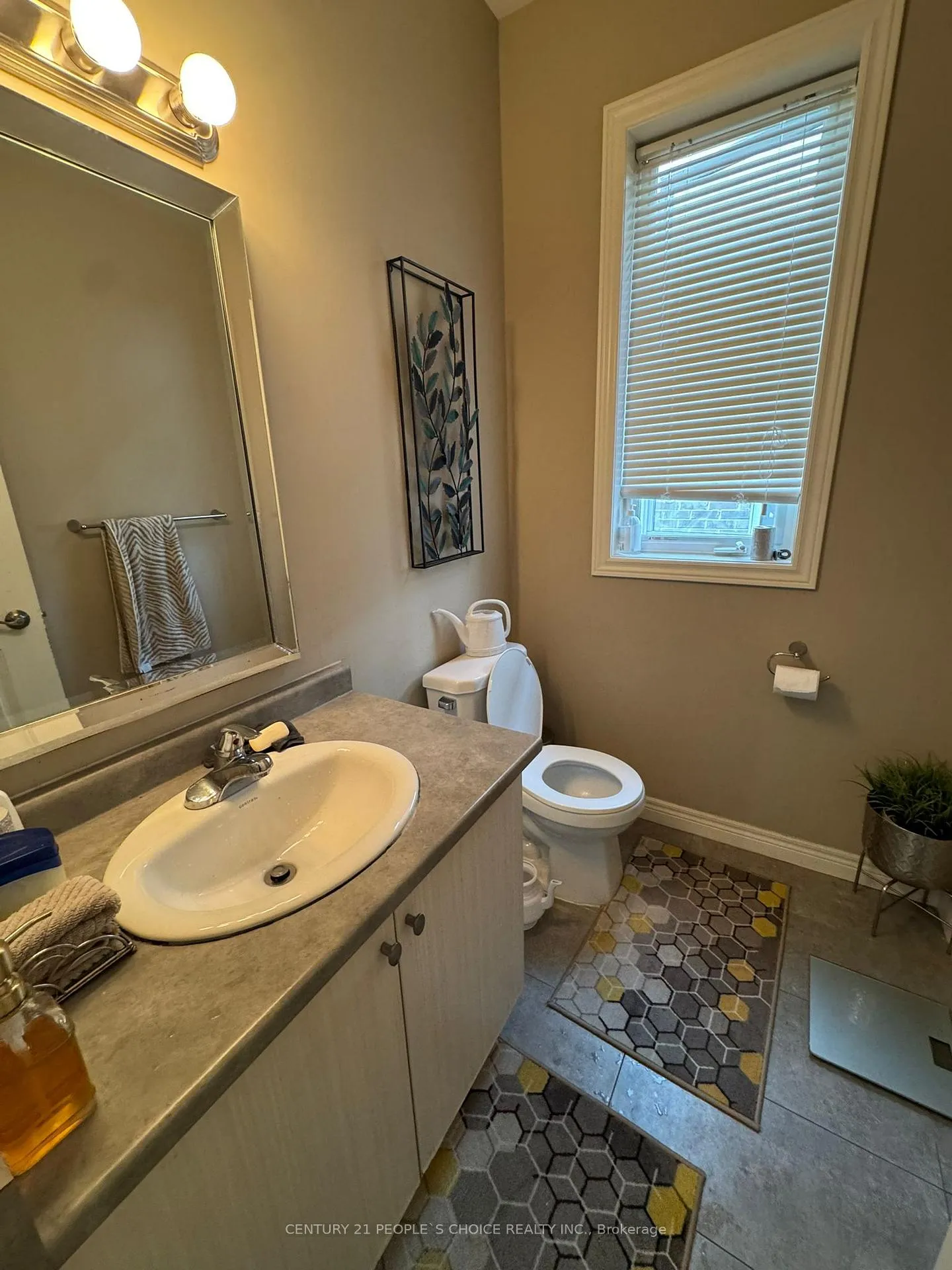 Photo 3 of Unit 41, 120 Vineberg Drive, Hamilton, Chappel — HOMEH