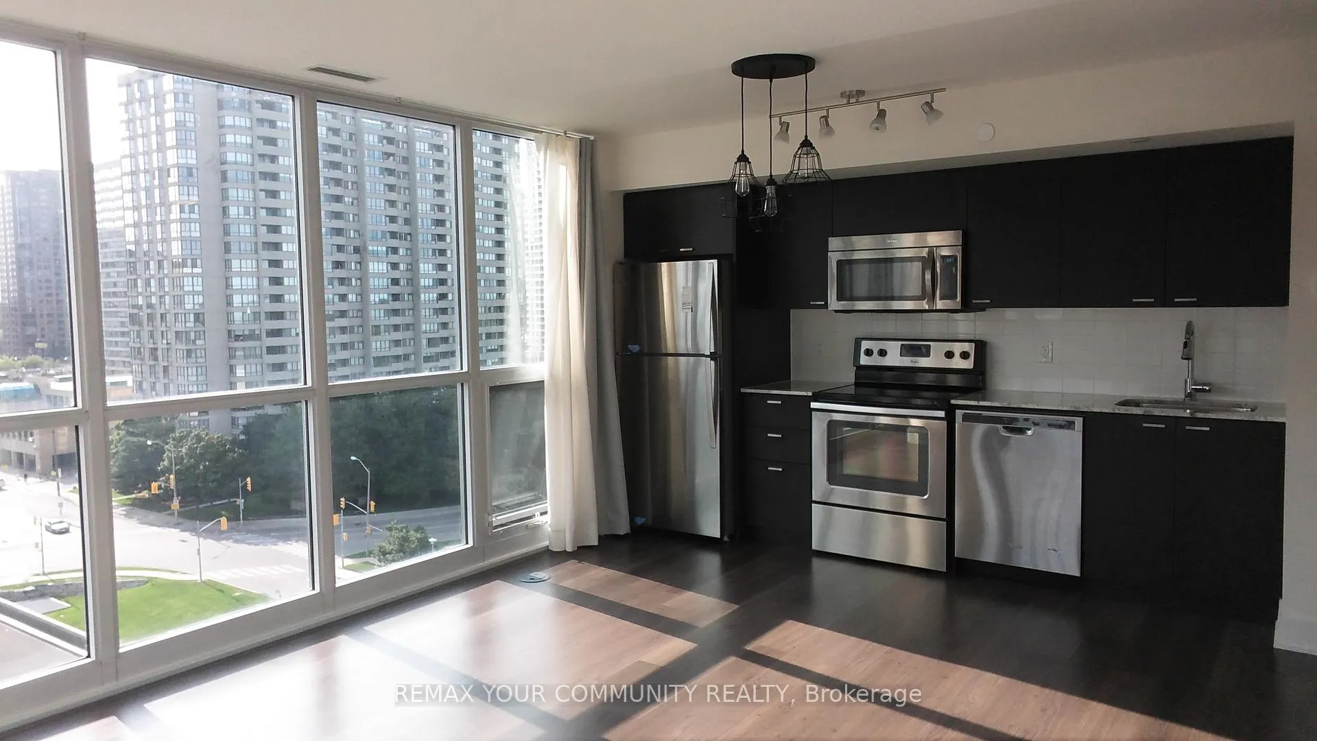Photo 6 of Unit 1105, 88 Sheppard Avenue E, North York, Willowdale East — HOMEH
