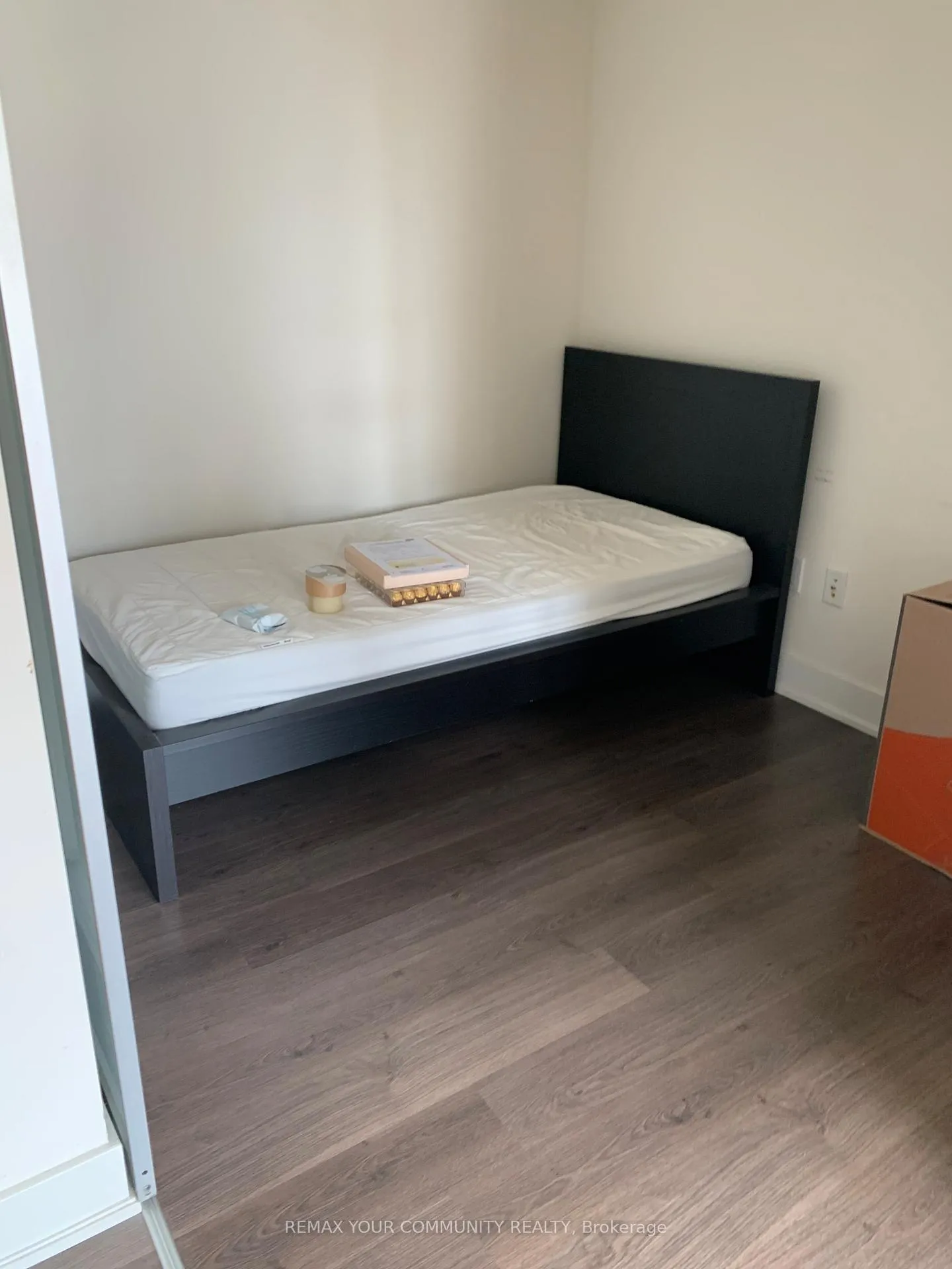 Photo 8 of Unit 1105, 88 Sheppard Avenue E, North York, Willowdale East — HOMEH
